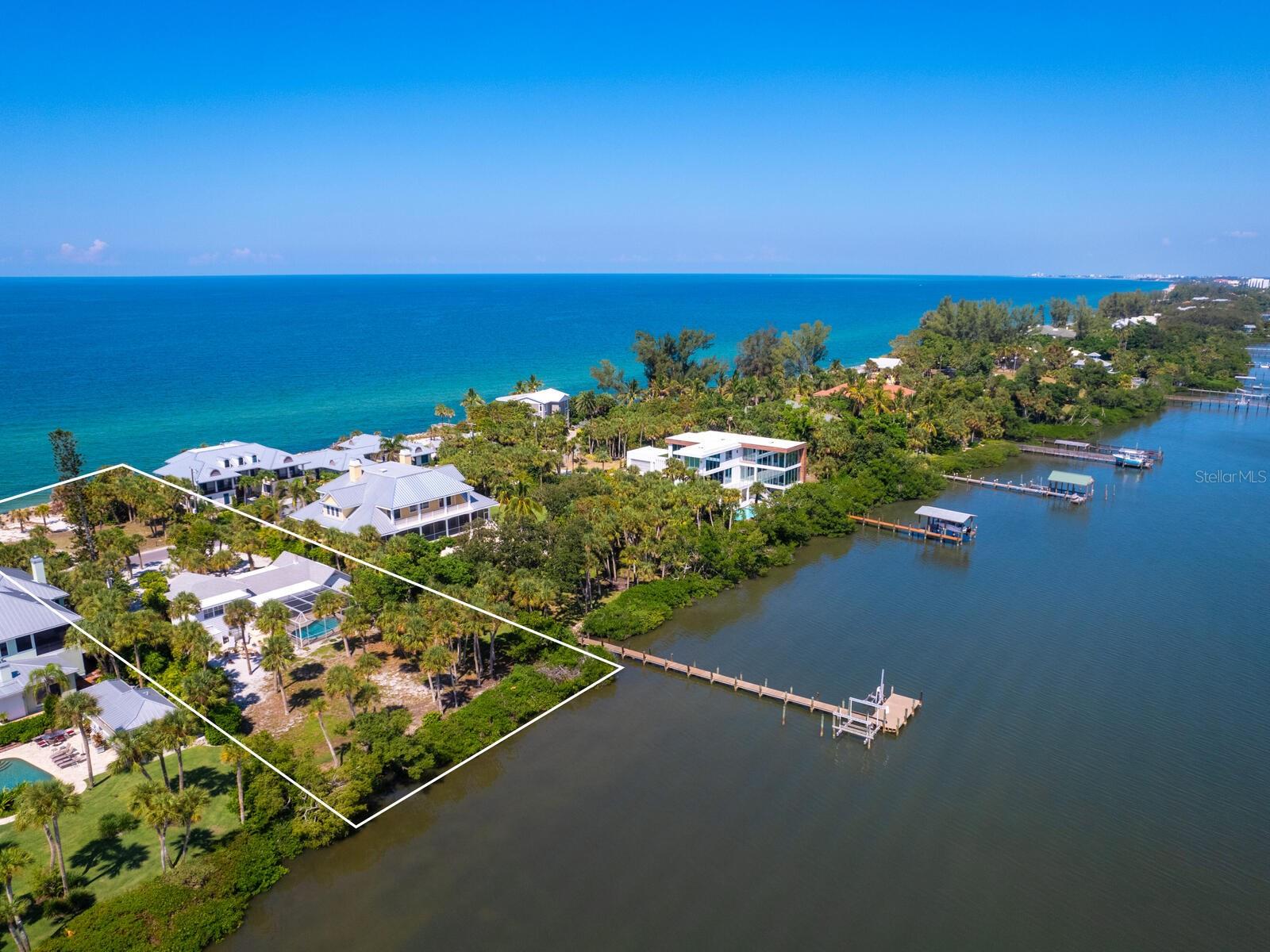 426 N Casey Key Rd, Osprey, FL 34229