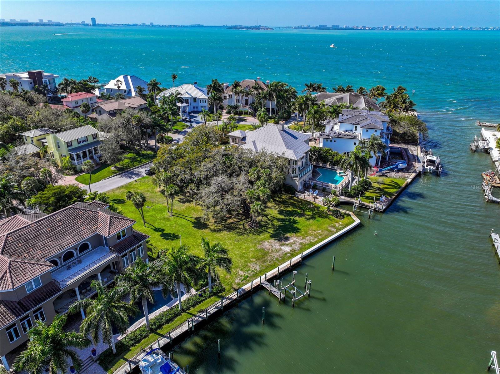 965 Whitaker'S Ln, Sarasota, FL 34236