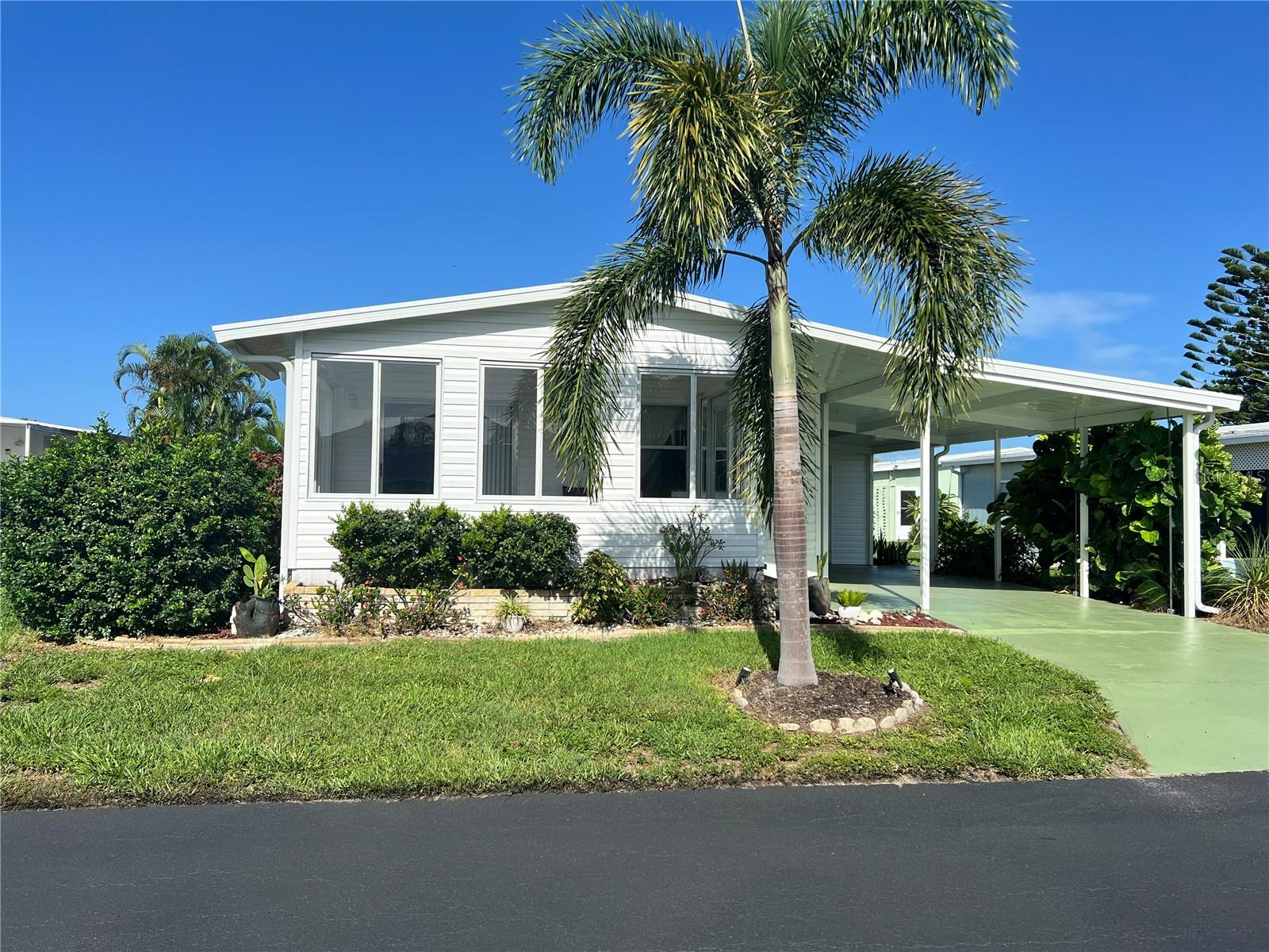 7 S Esplanade St, Englewood, FL 34223