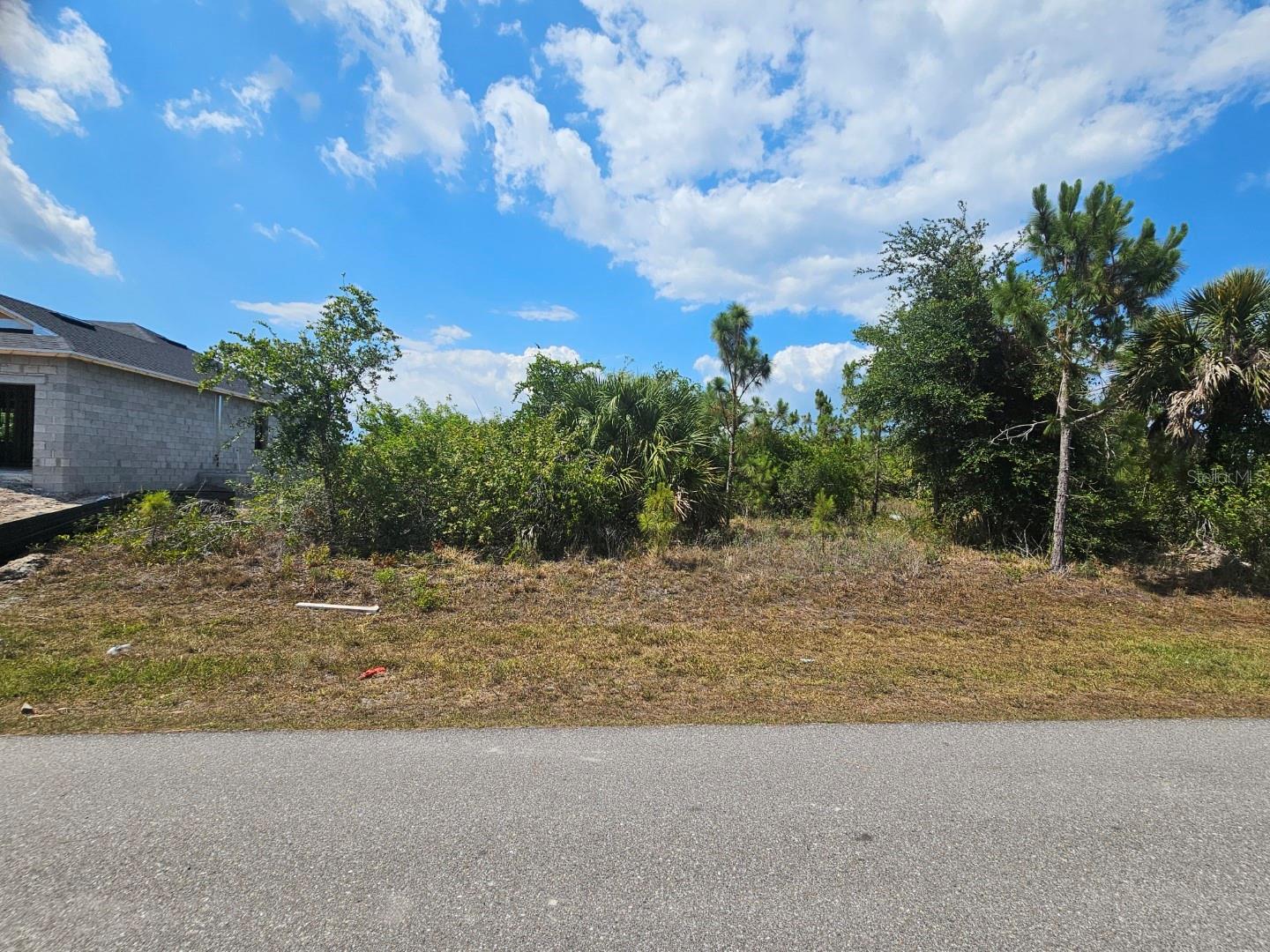 15723 Stuart Cir, Port Charlotte, FL 33981