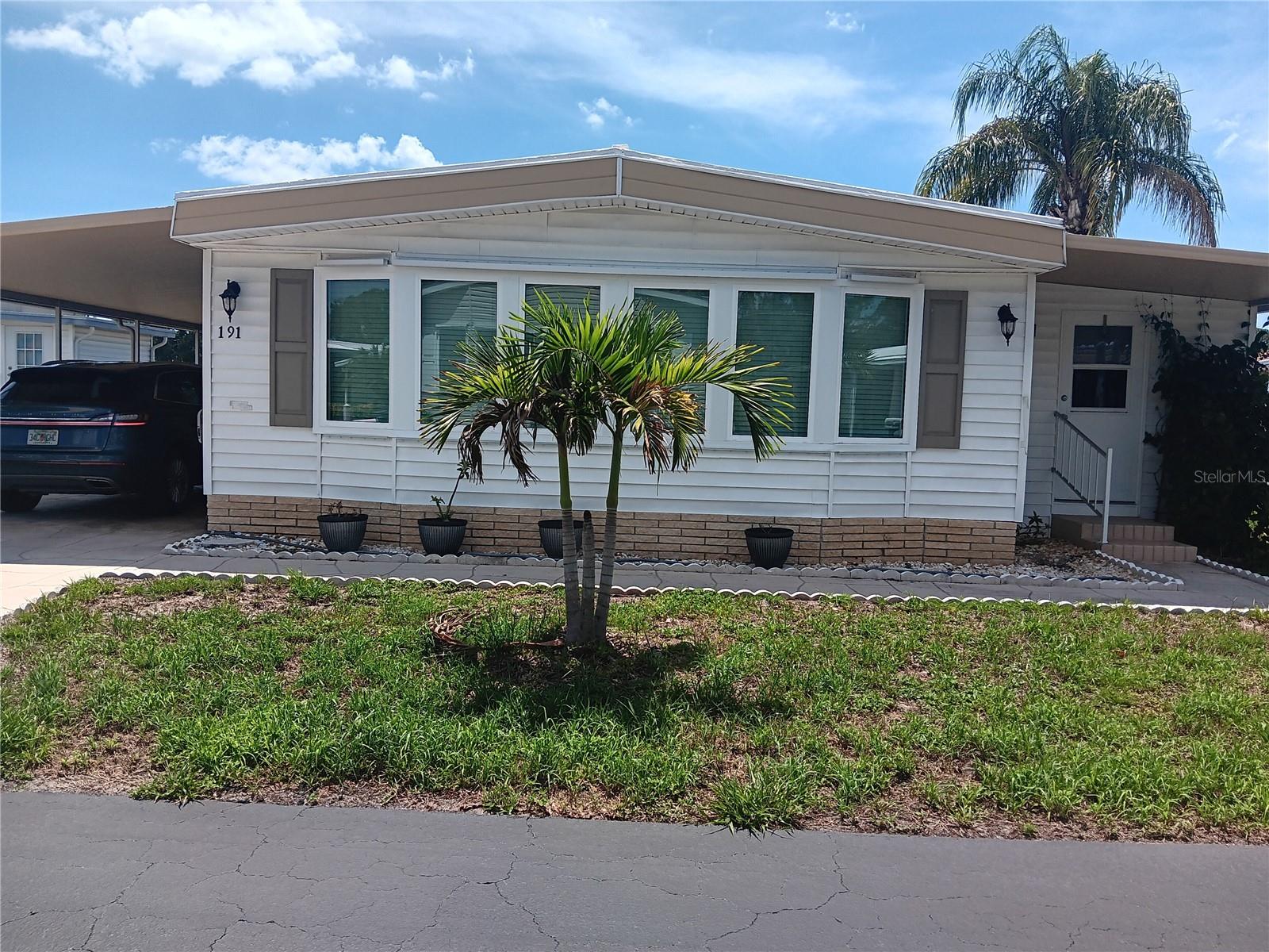 191 Palm Air Dr, Osprey, FL 34229