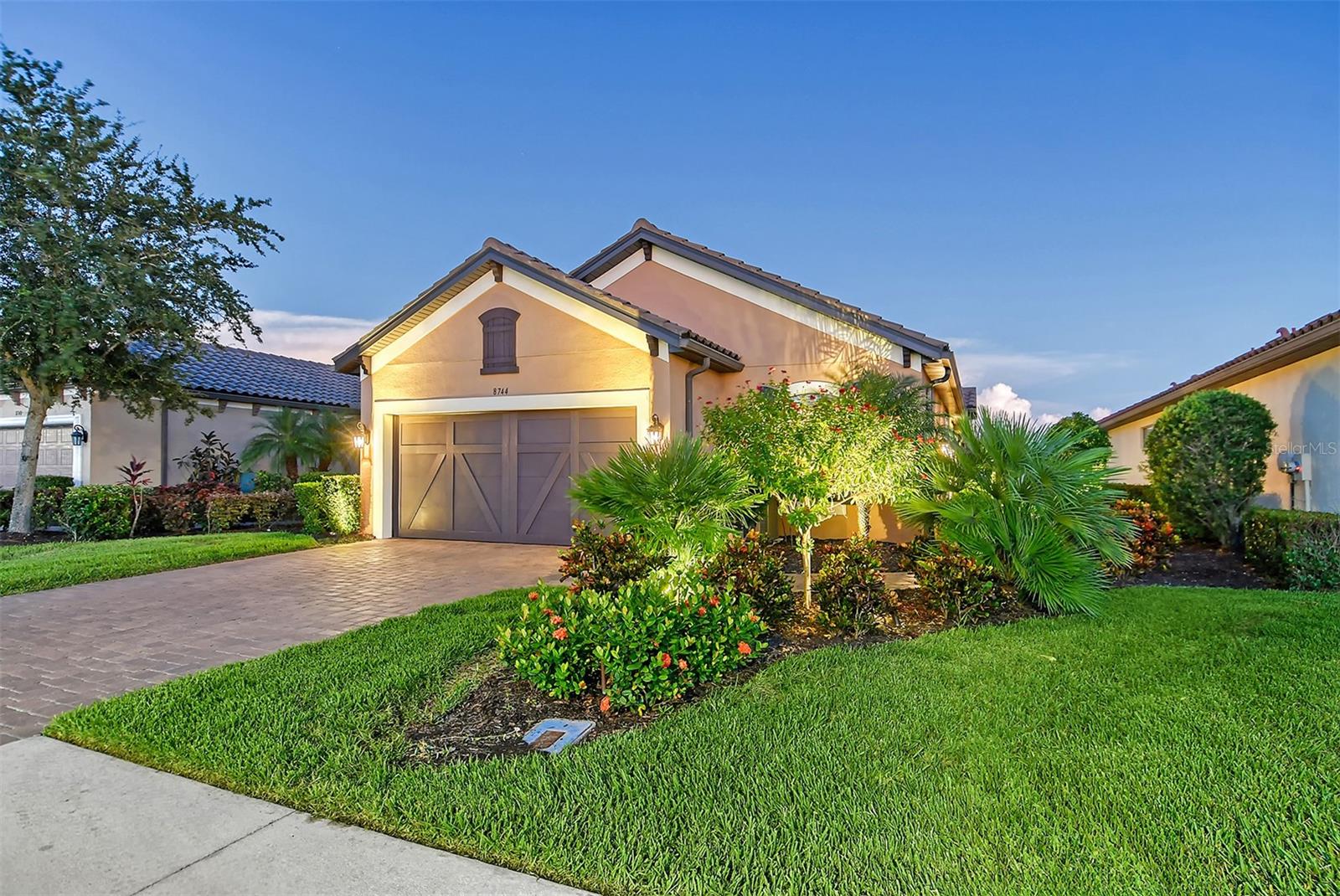 8744 Bellussi Dr, Sarasota, FL 34238
