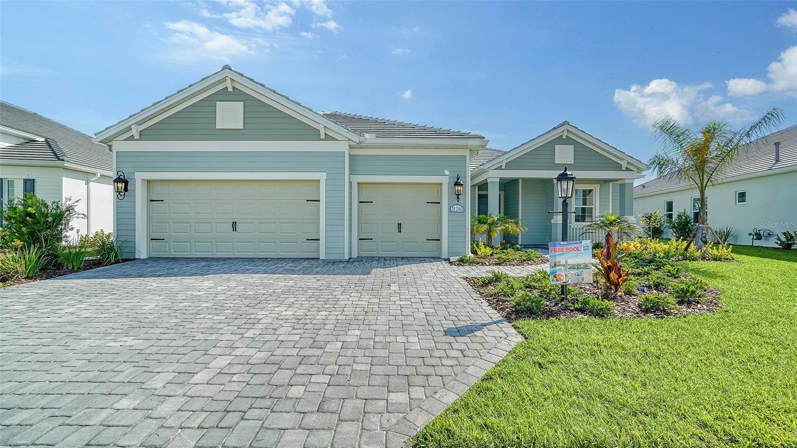 21281 Holmes Cir, Venice, FL 34293