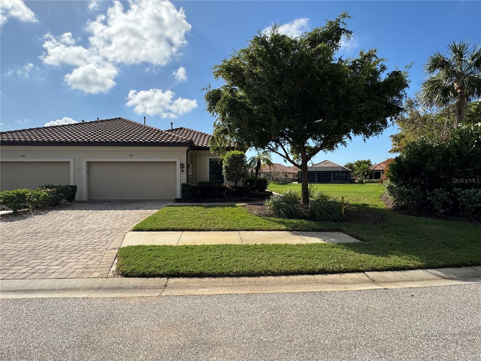 8191 Varenna Dr, Sarasota, FL 34231