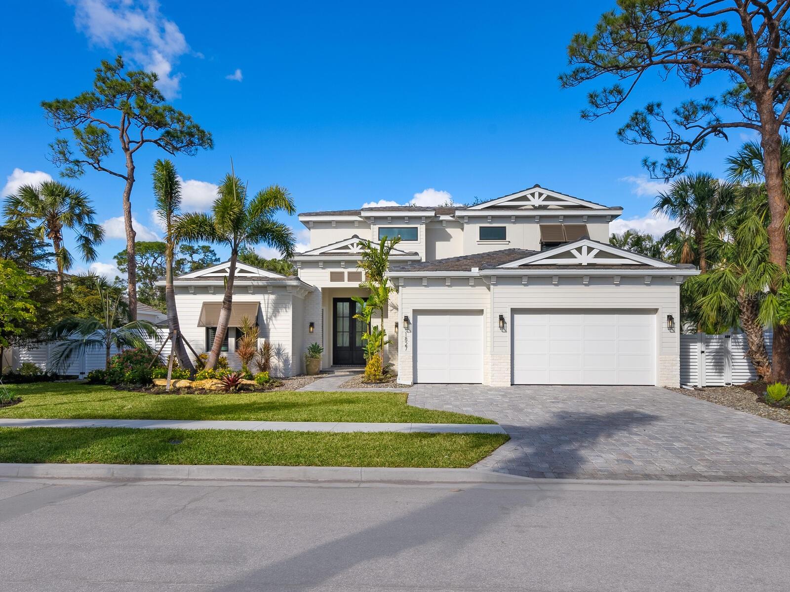 1827 Morris St, Sarasota, FL 34239