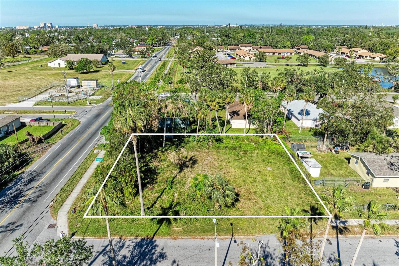 1307 15th St E, Bradenton, FL 34208
