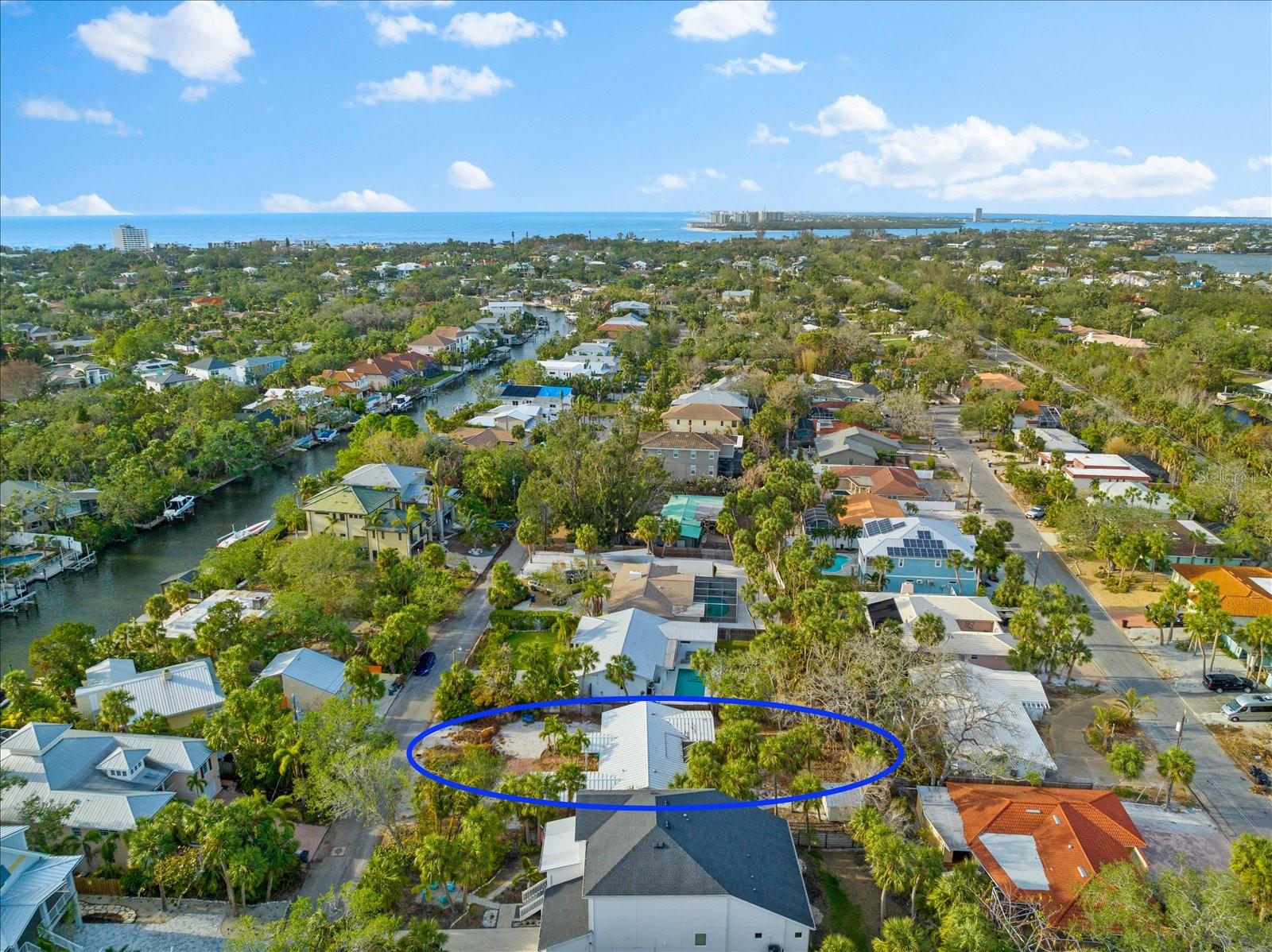 5019 Commonwealth Dr, Sarasota, FL 34242