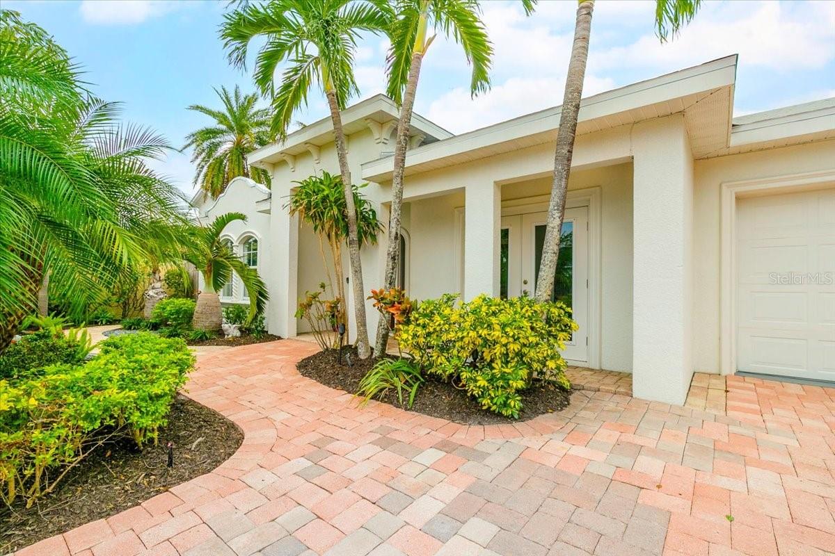 1954 Datura St, Sarasota, FL 34239