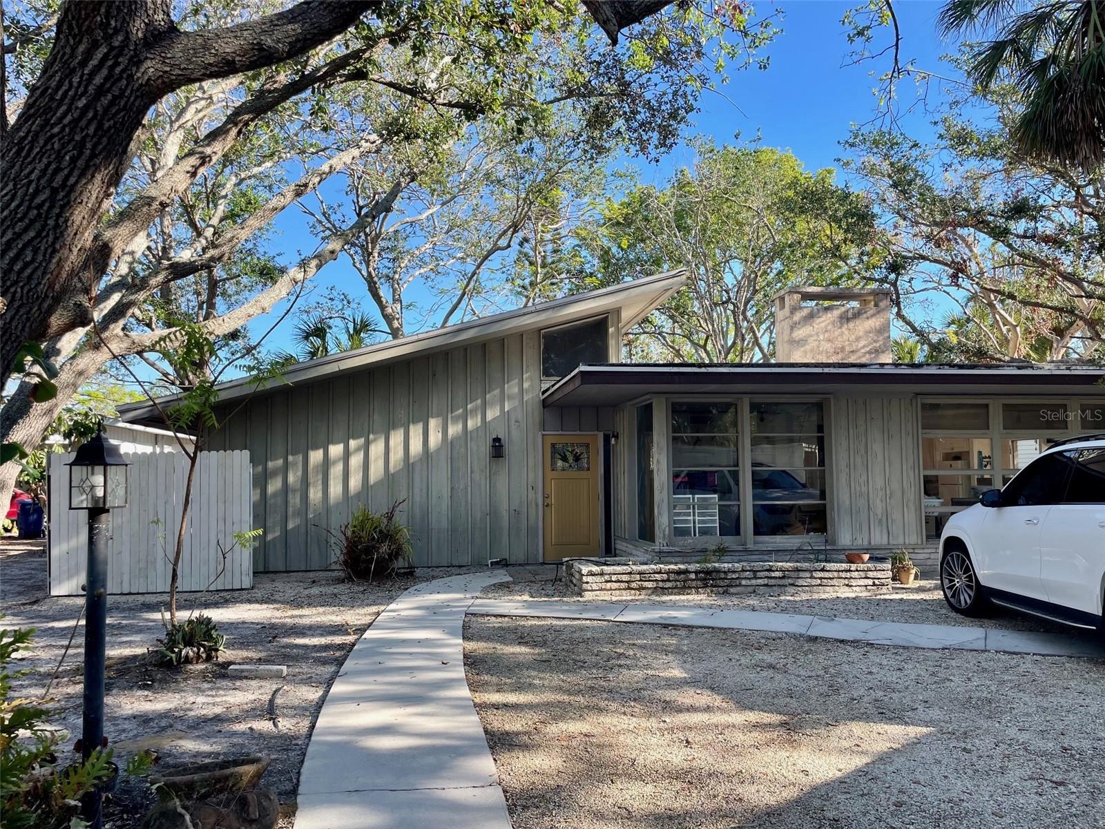 5453 Avenida Del Mare, Sarasota, FL 34242