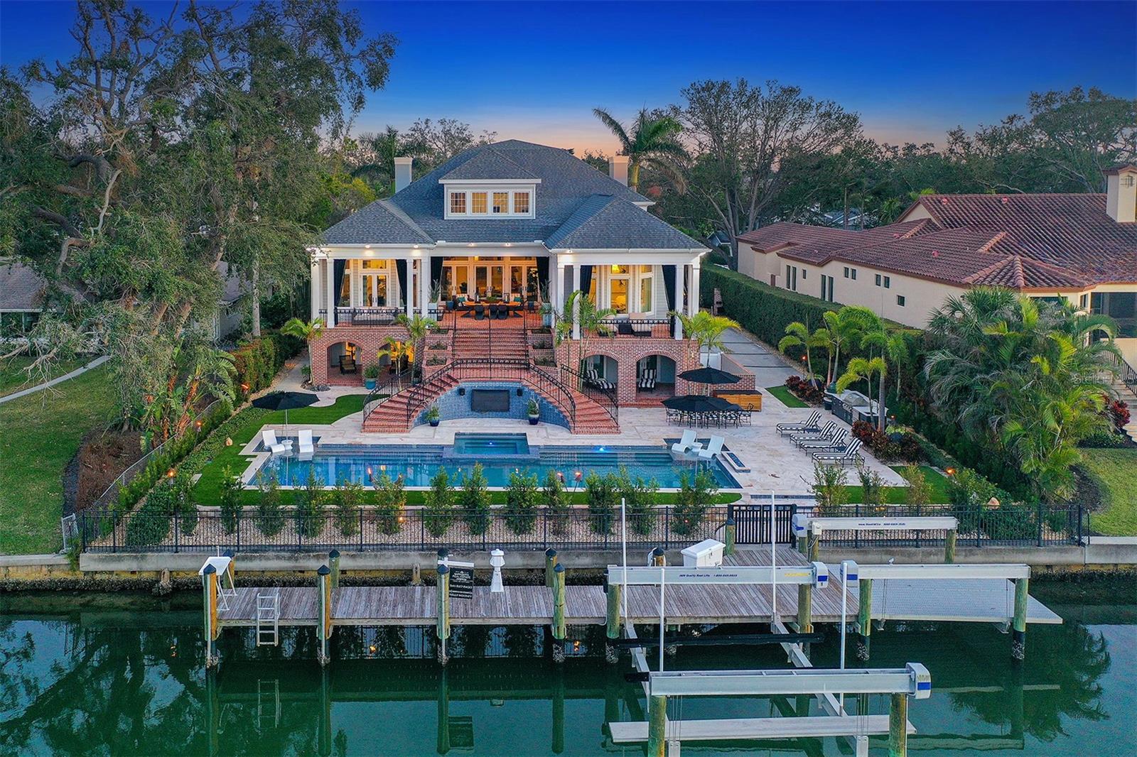 1541 Bay Point Dr, Sarasota, FL 34236