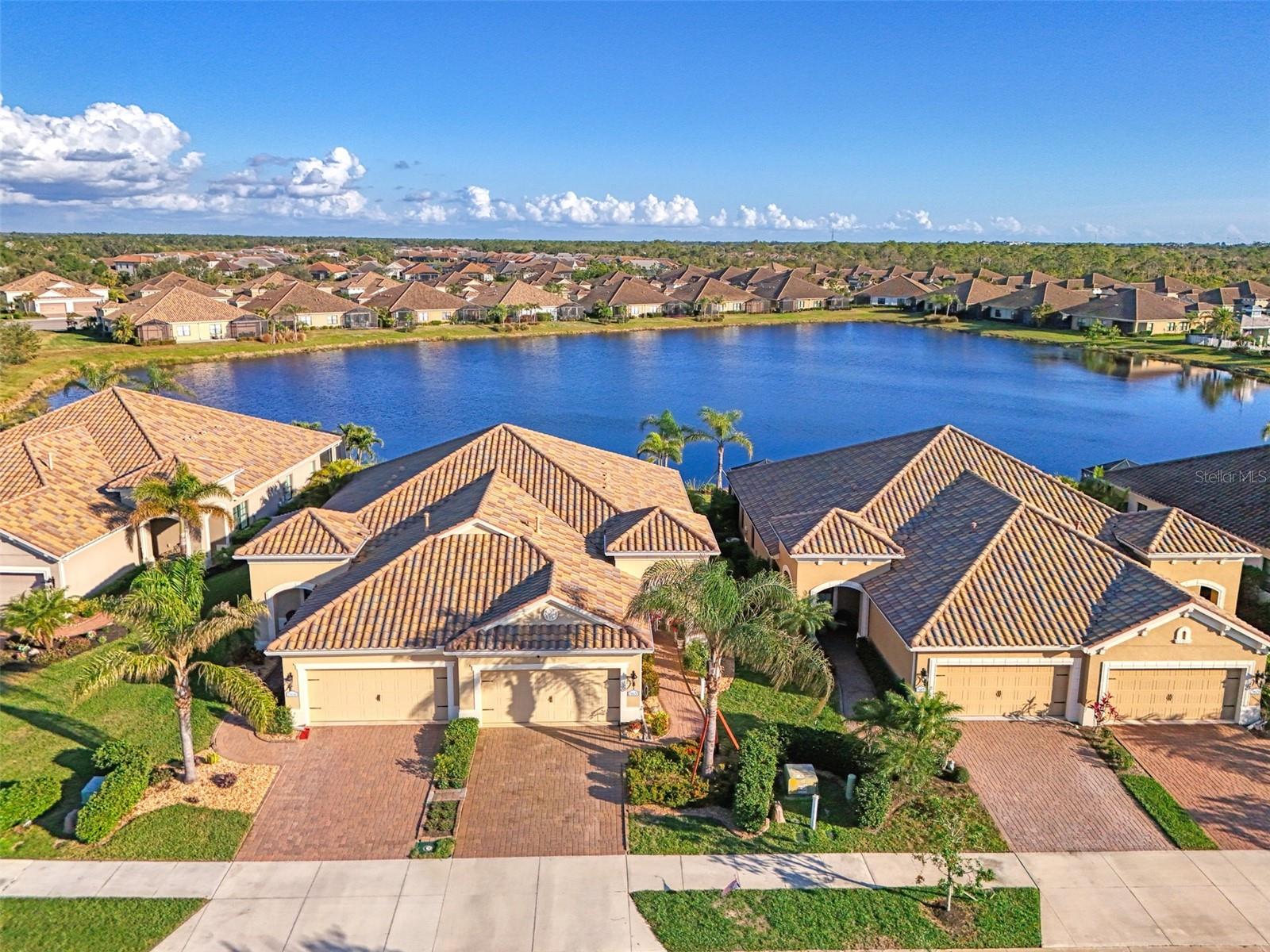 21620 Avon Park Ct, Venice, FL 34293