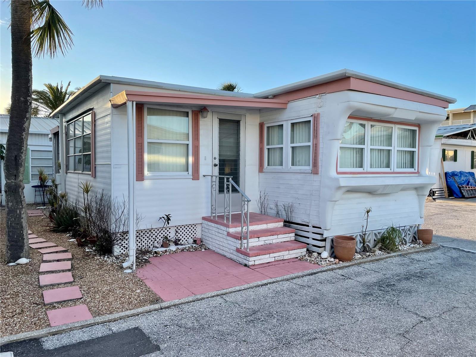 31 Twin Shores Blvd, Longboat Key, FL 34228