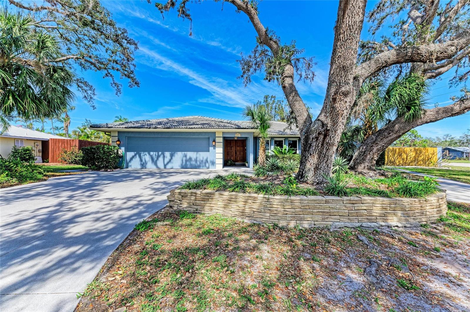 2299 Riverwood Ct, Sarasota, FL 34231