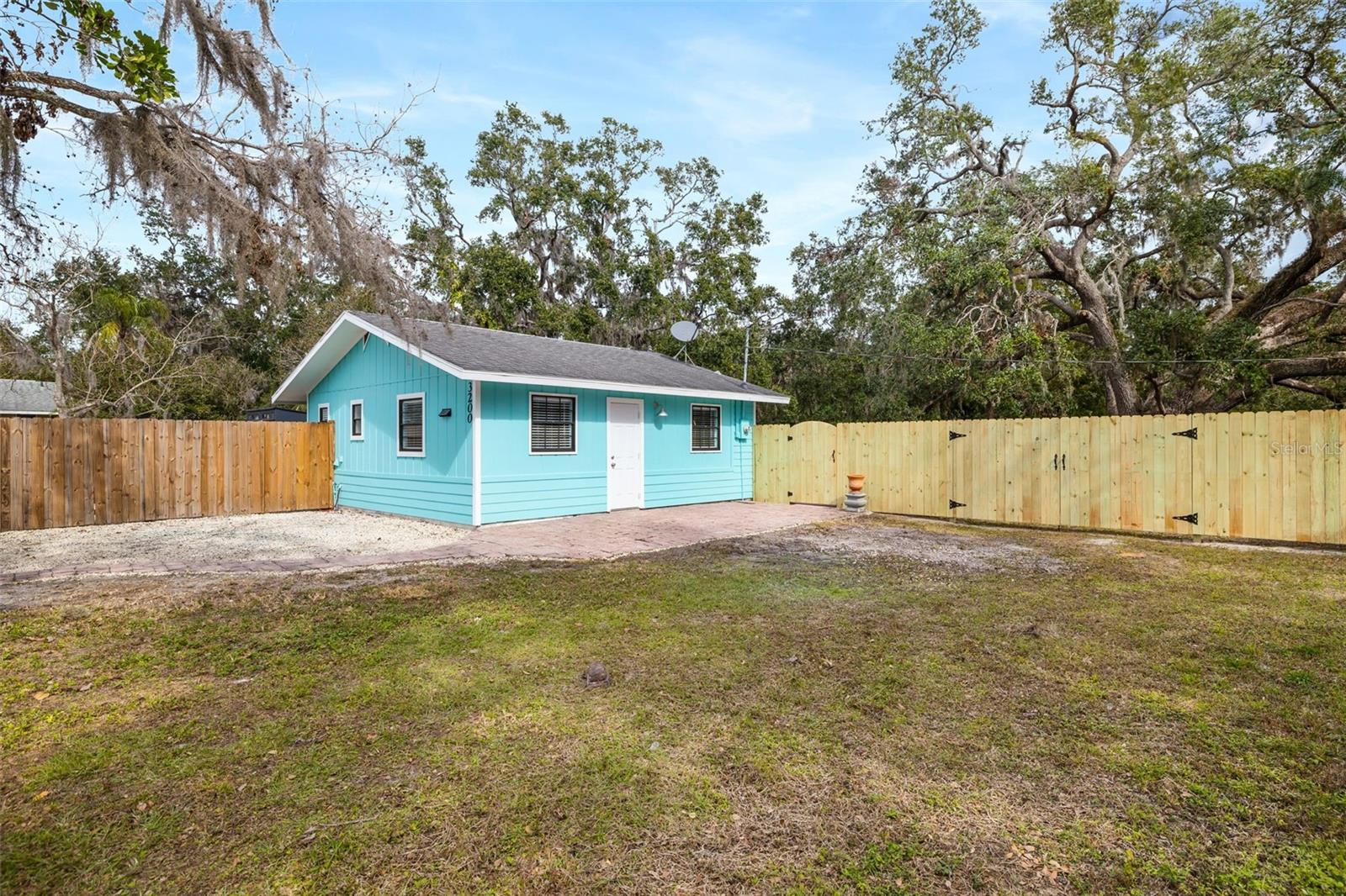 3200 Tobero Ln, Sarasota, FL 34235