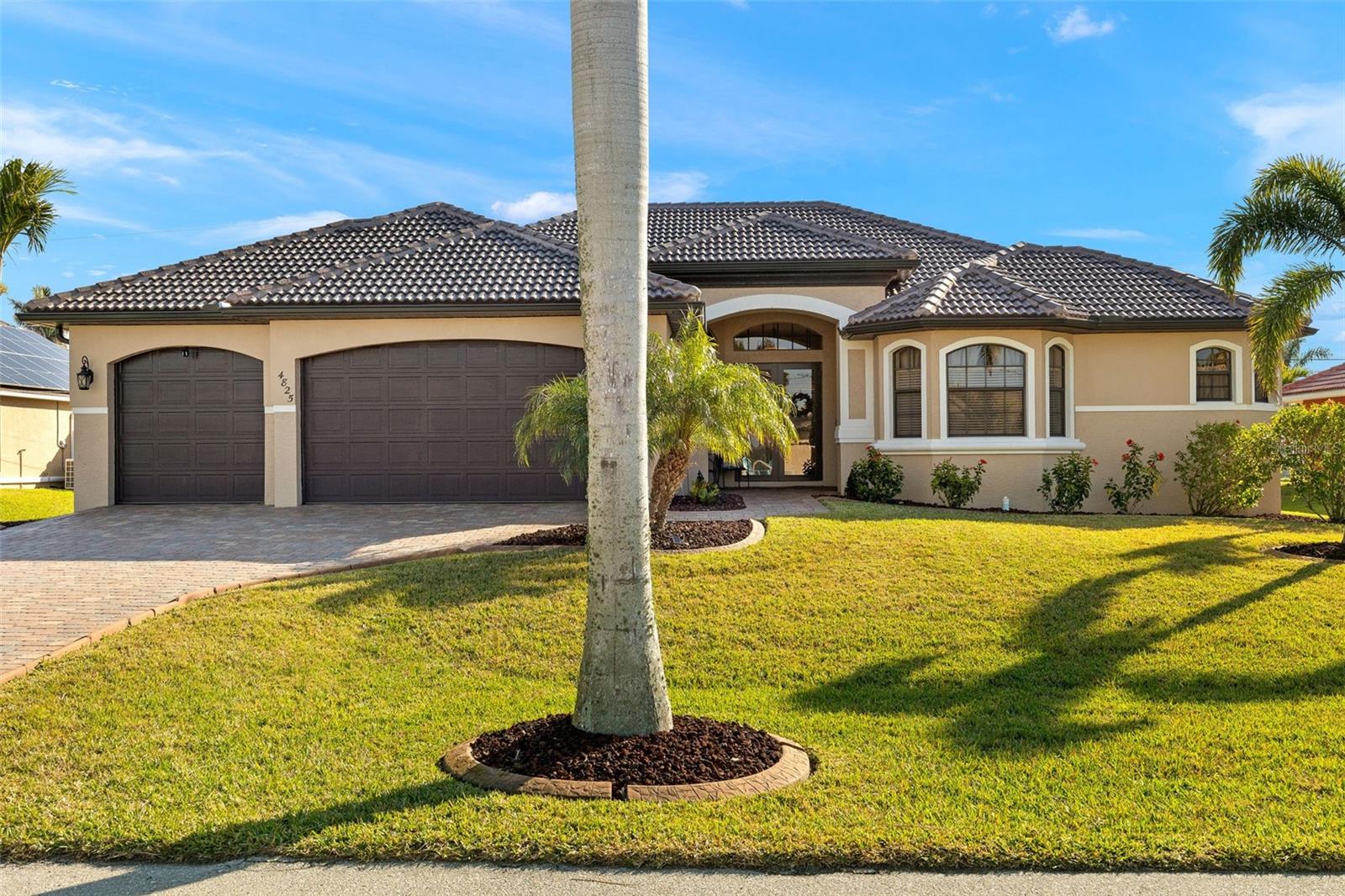 4825 Sw 25th Ct, Cape Coral, FL 33914