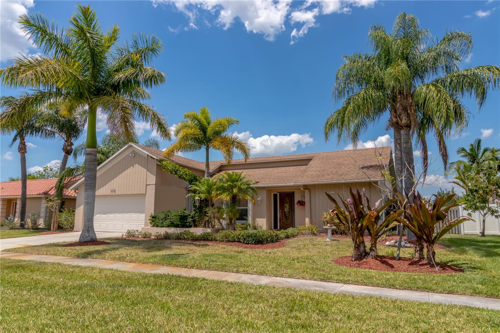 3739 Kingston Blvd, Sarasota, FL 34238