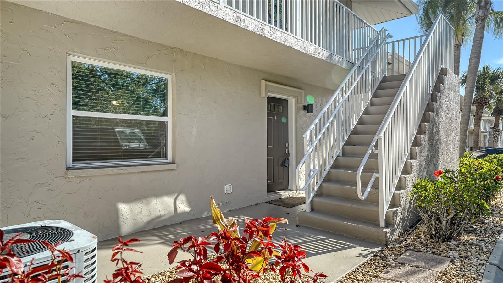 966 La Costa Cir #1, Sarasota, FL 34237