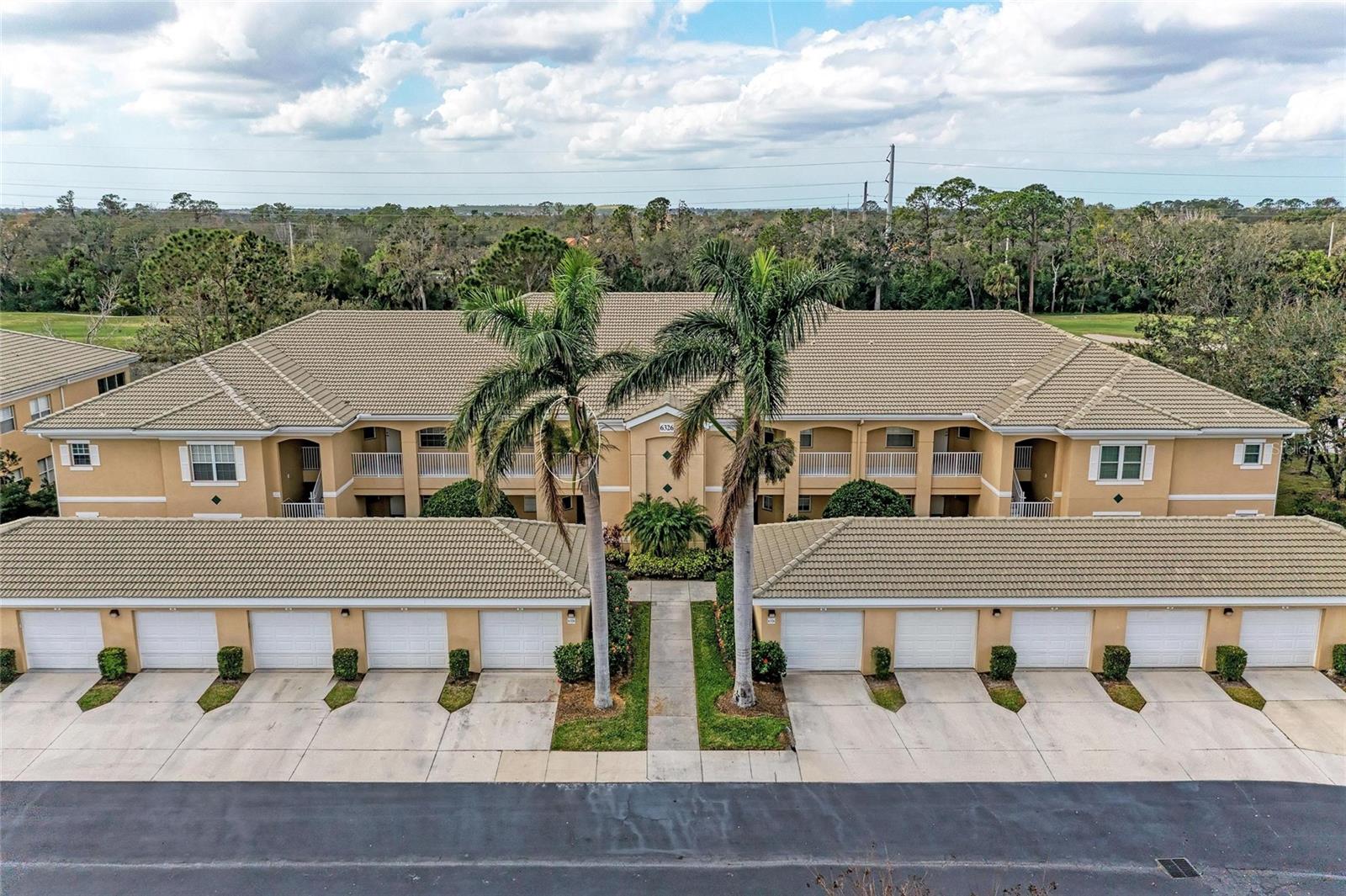 6326 Grand Oak Cir #203, Bradenton, FL 34203