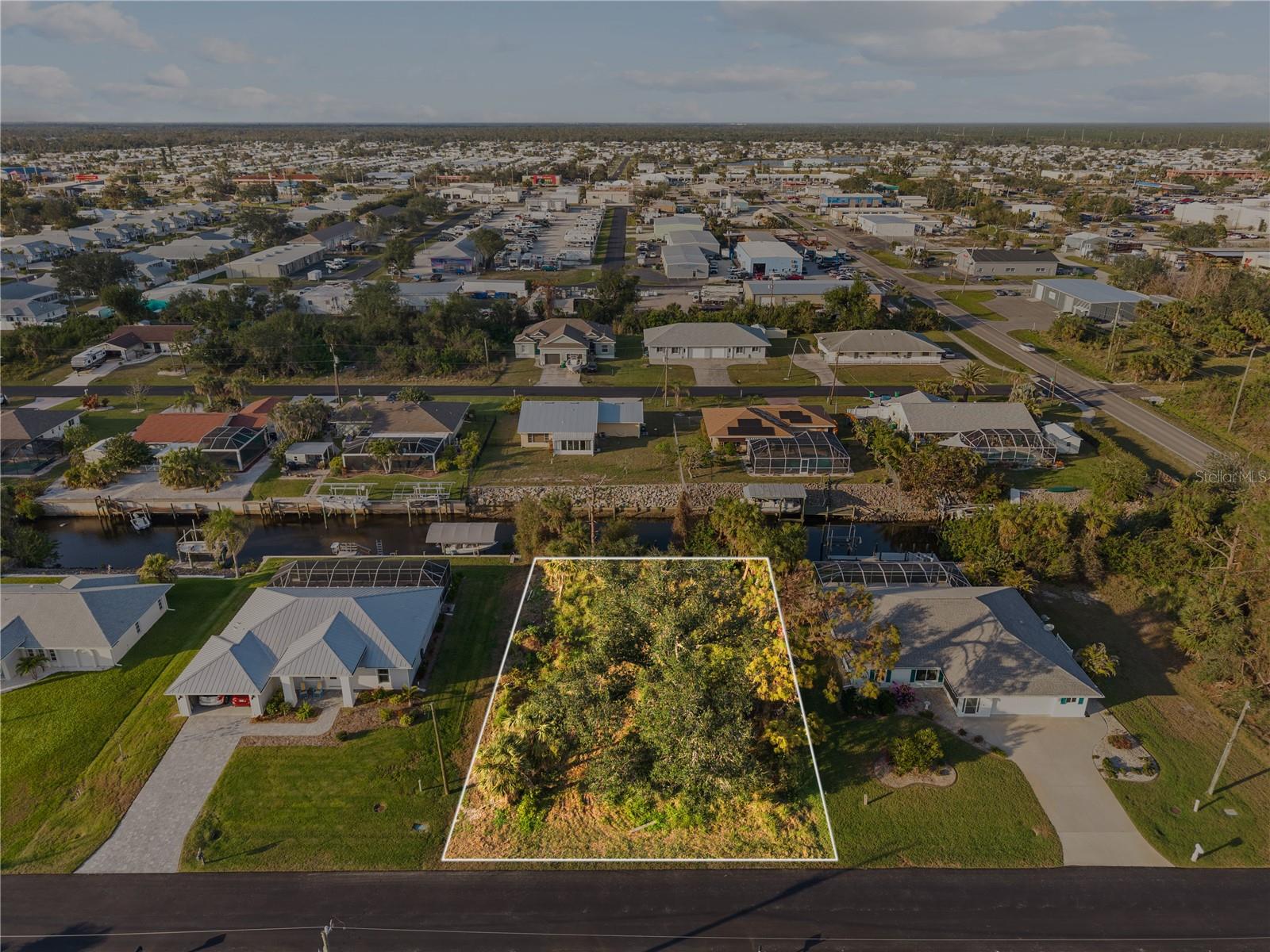 2571 Oberon Rd, Englewood, FL 34224