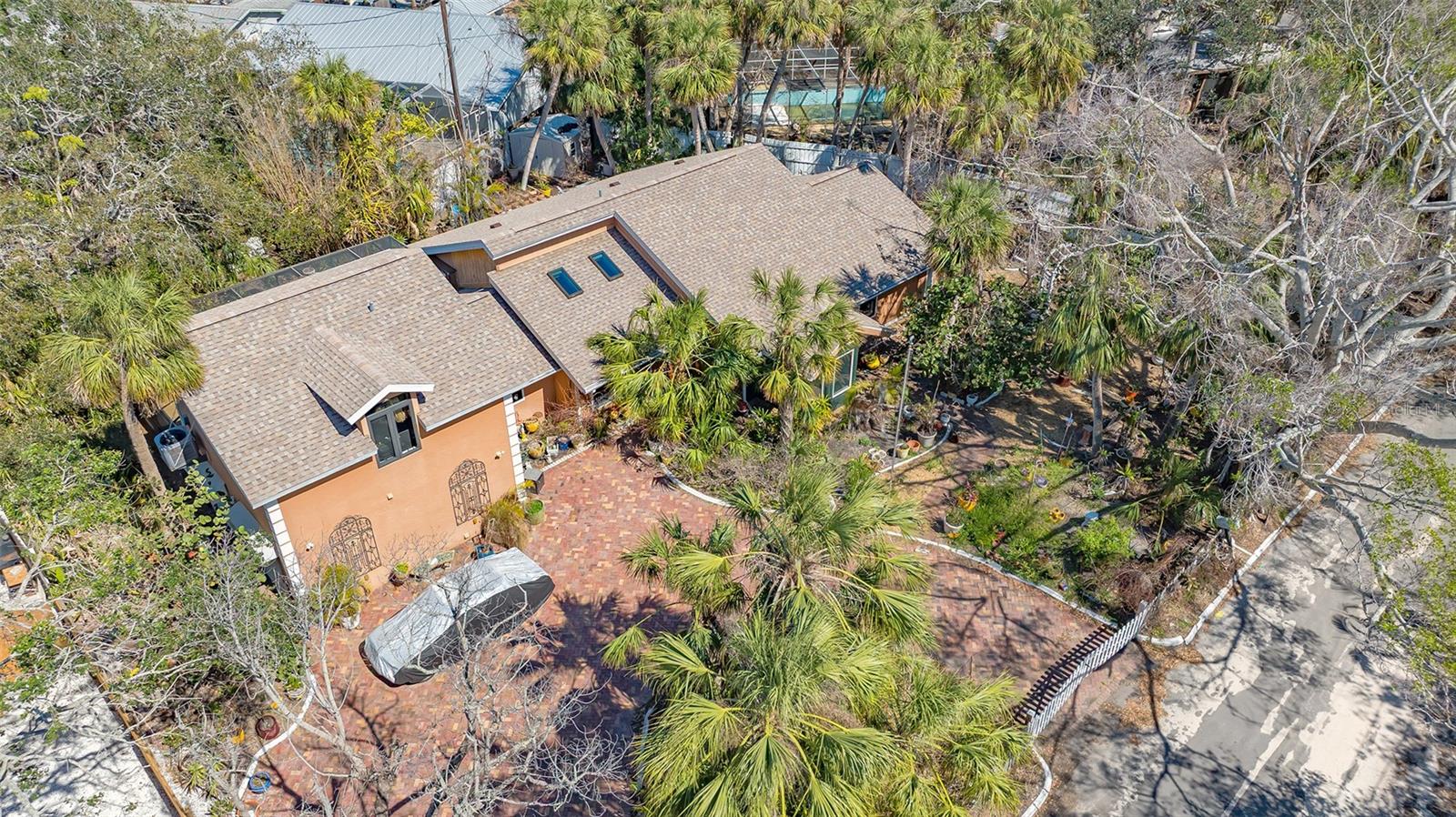 813 Plymouth St, Sarasota, FL 34242