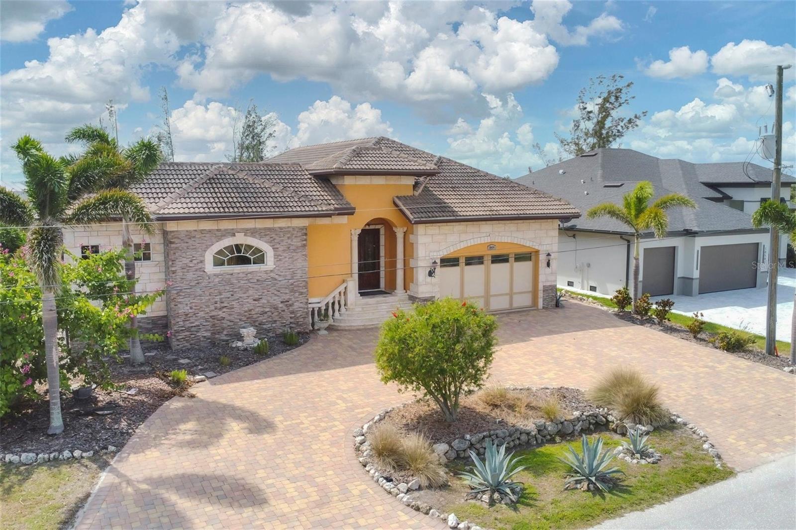 10494 Atenia St, Port Charlotte, FL 33981