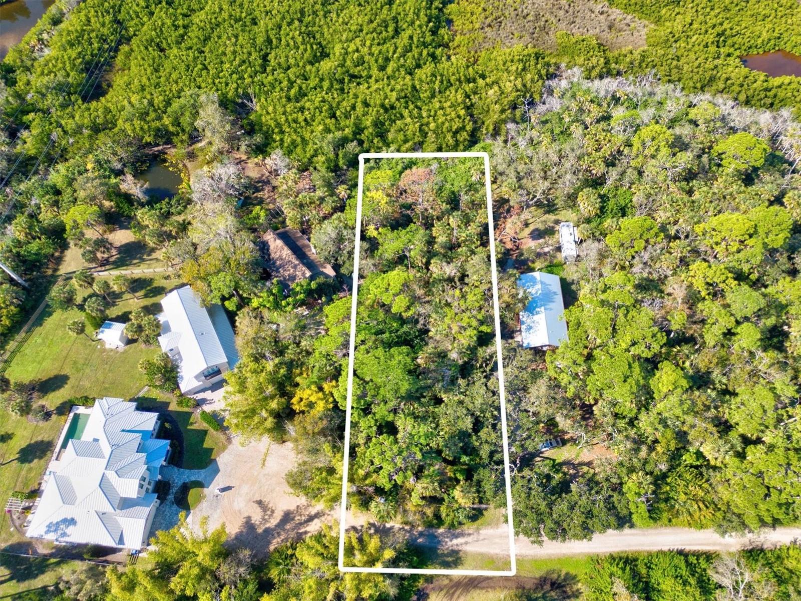 835 Hollowood Cir, Nokomis, FL 34275