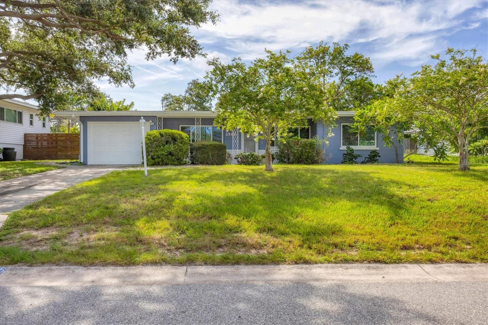 2566 Tulip St, Sarasota, FL 34239