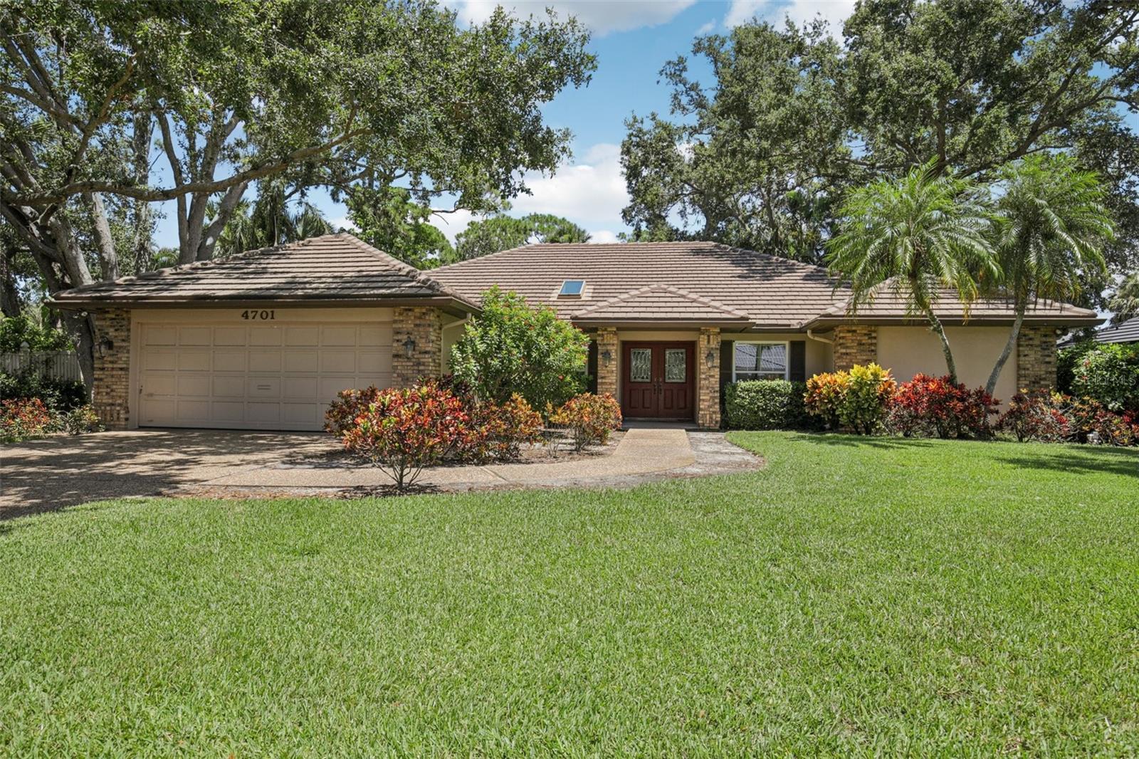 4701 Pine Harrier Dr, Sarasota, FL 34231