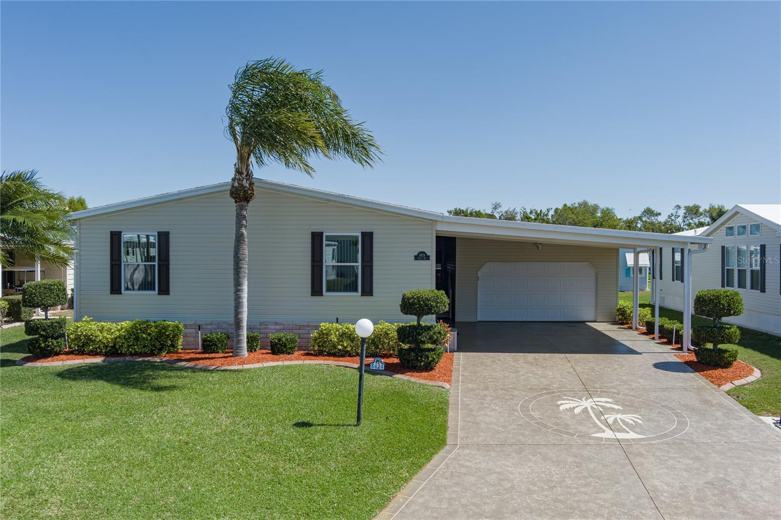8424 Regal Way, Palmetto, FL 34221