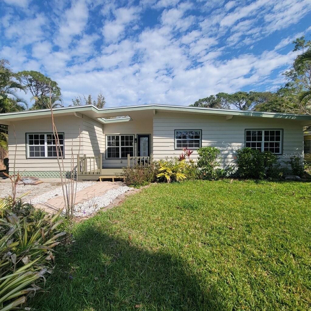 835 Indiana Ln, Sarasota, FL 34234