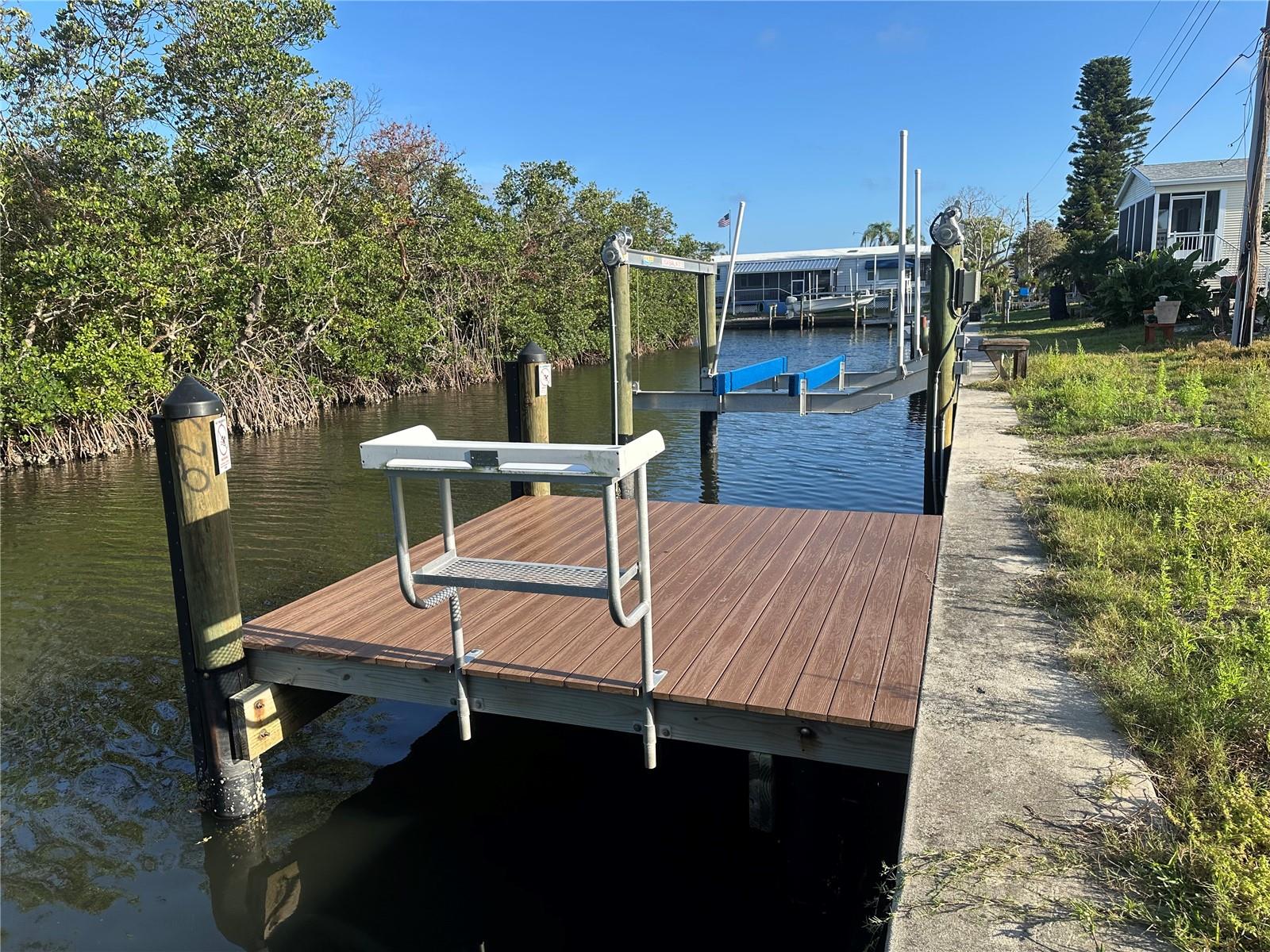 196 Bimini Dr, Palmetto, FL 34221