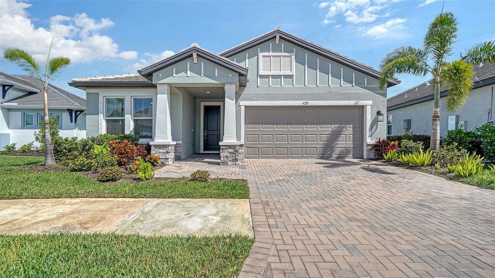 4725 Antrim Dr, Sarasota, FL 34240
