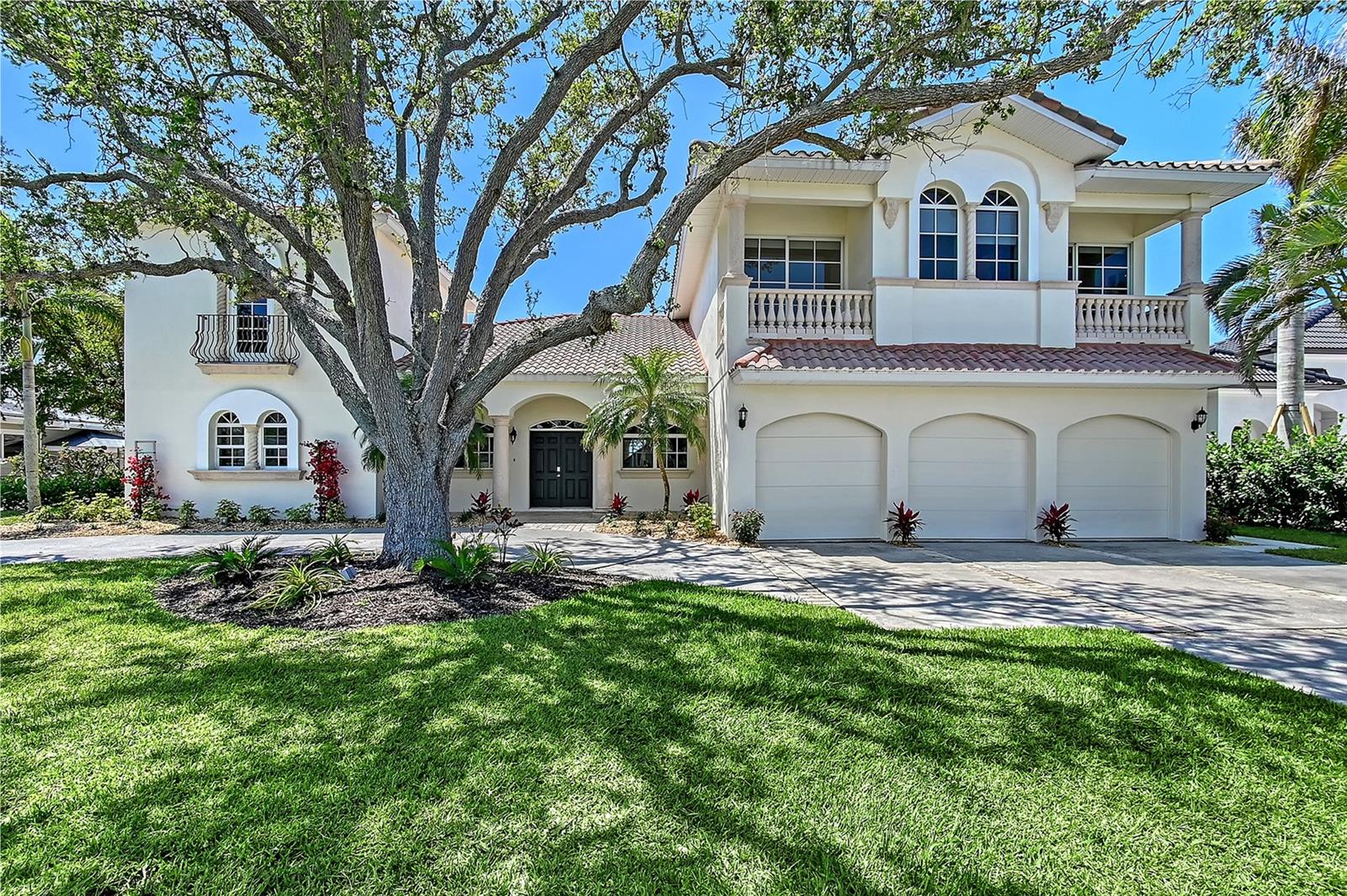 404 S Shore Dr, Sarasota, FL 34234