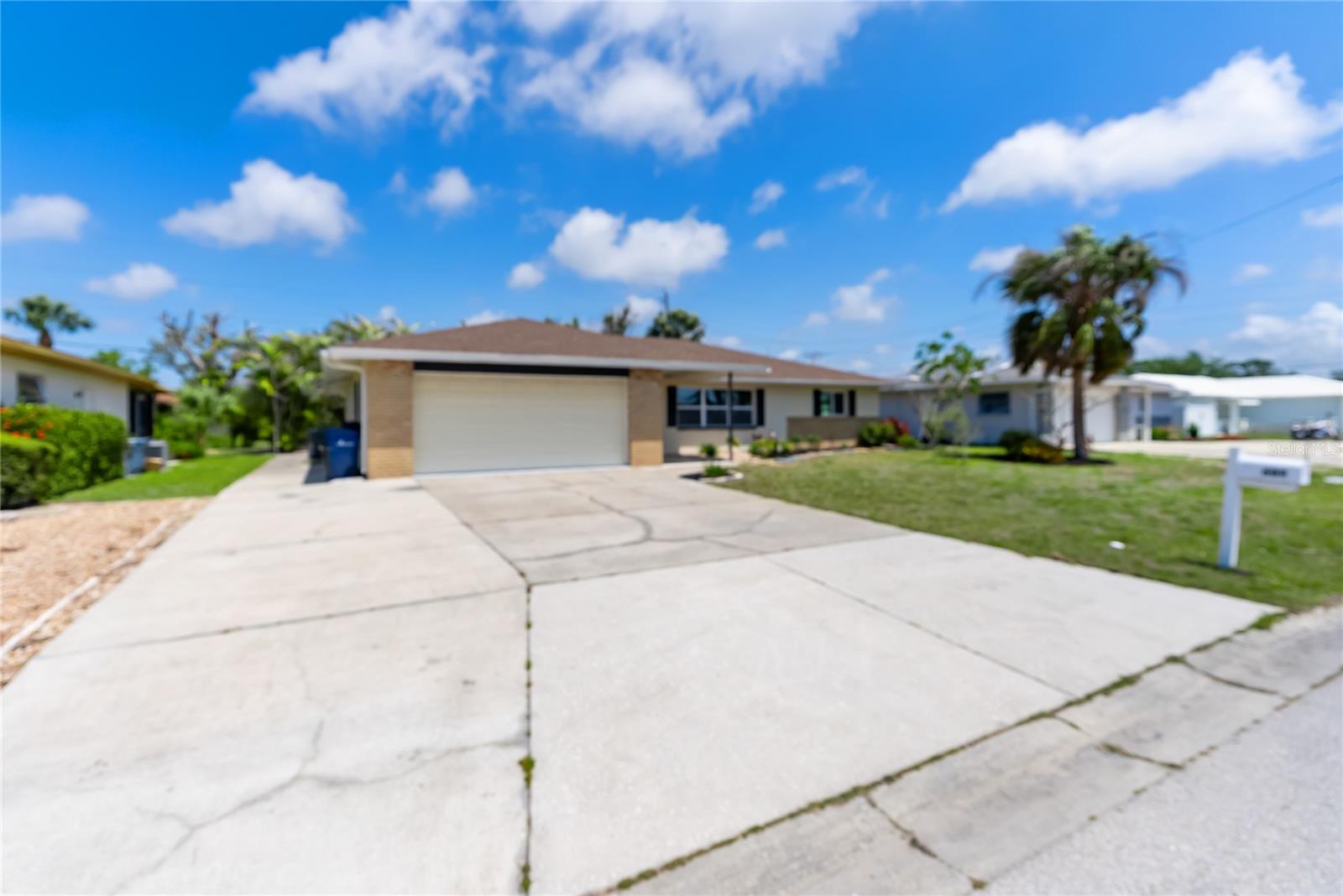 609 Glen Oak Rd, Venice, FL 34293