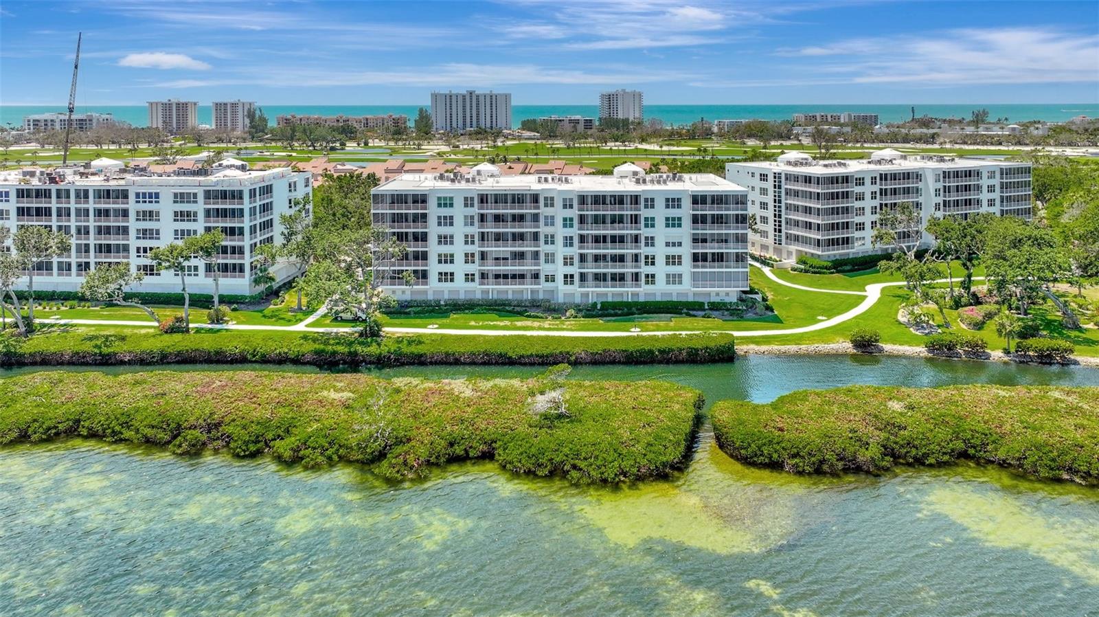 2450 Harbourside Dr #233, Longboat Key, FL 34228