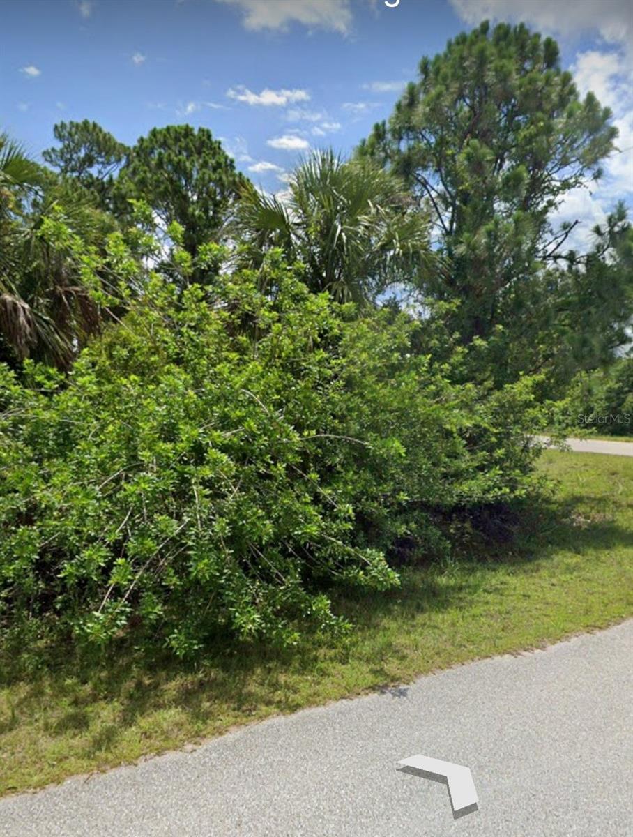 1822 Lindsay St, Lehigh Acres, FL 33972