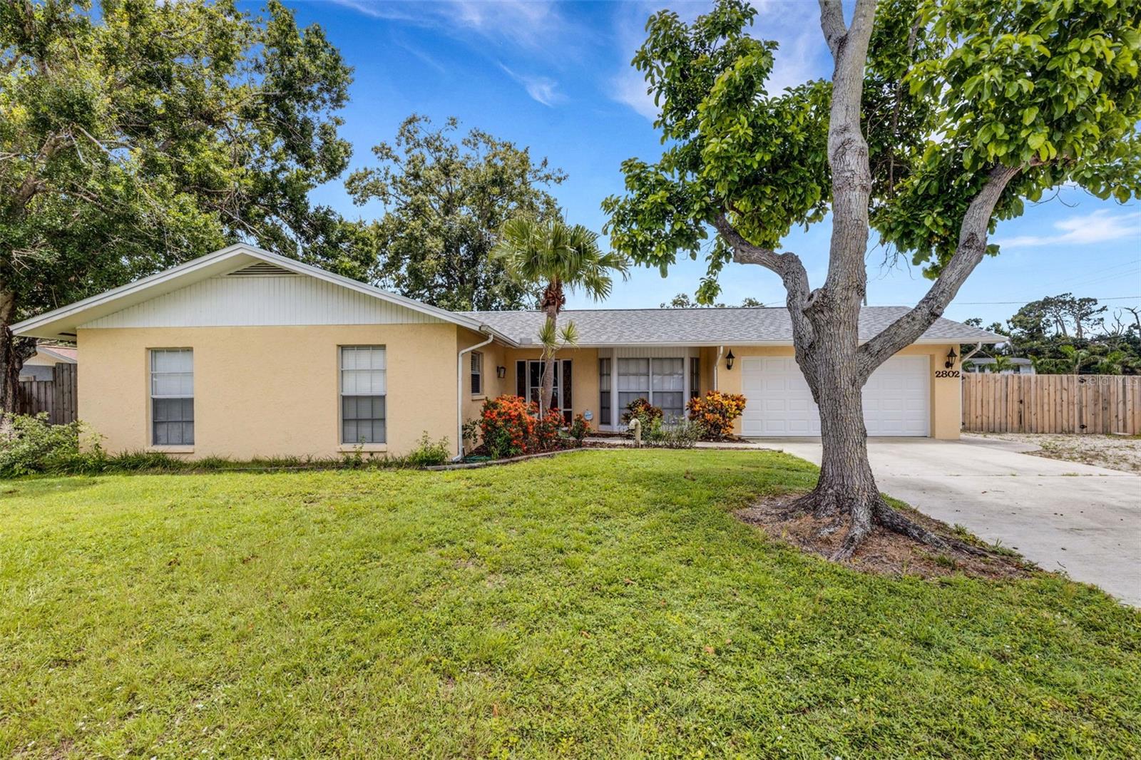 2802 Jamaica St, Sarasota, FL 34231