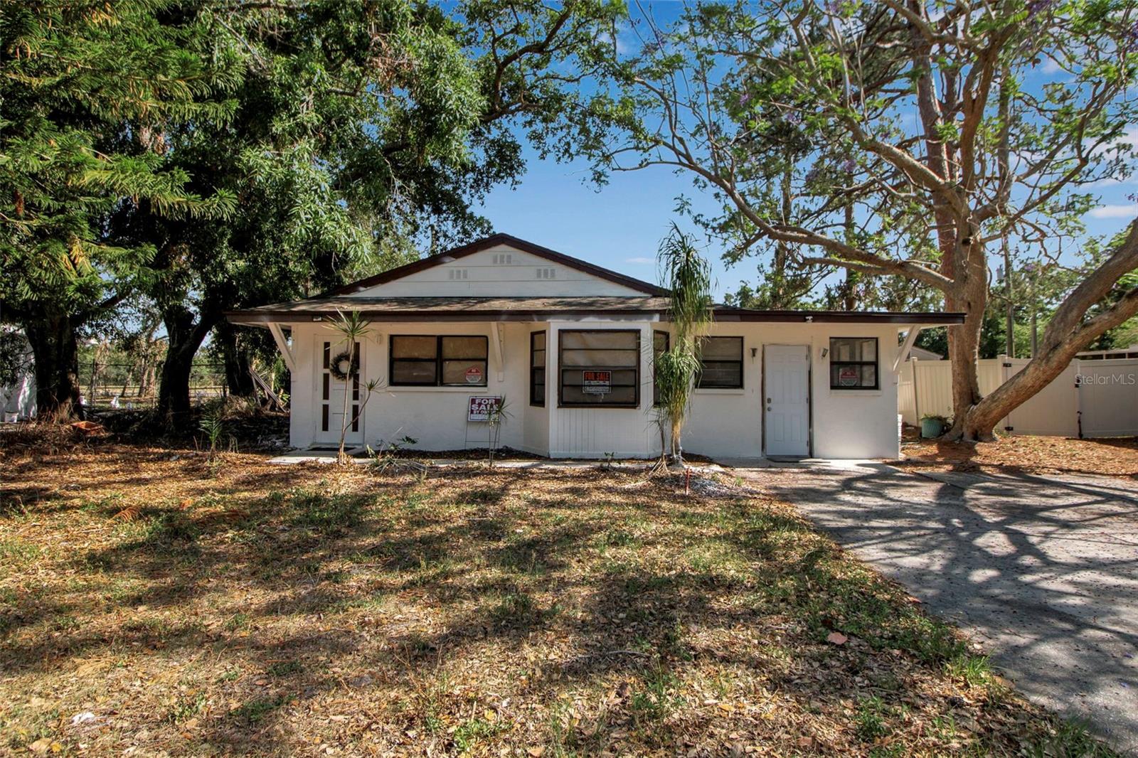 4918 Lahaina Dr, Sarasota, FL 34232