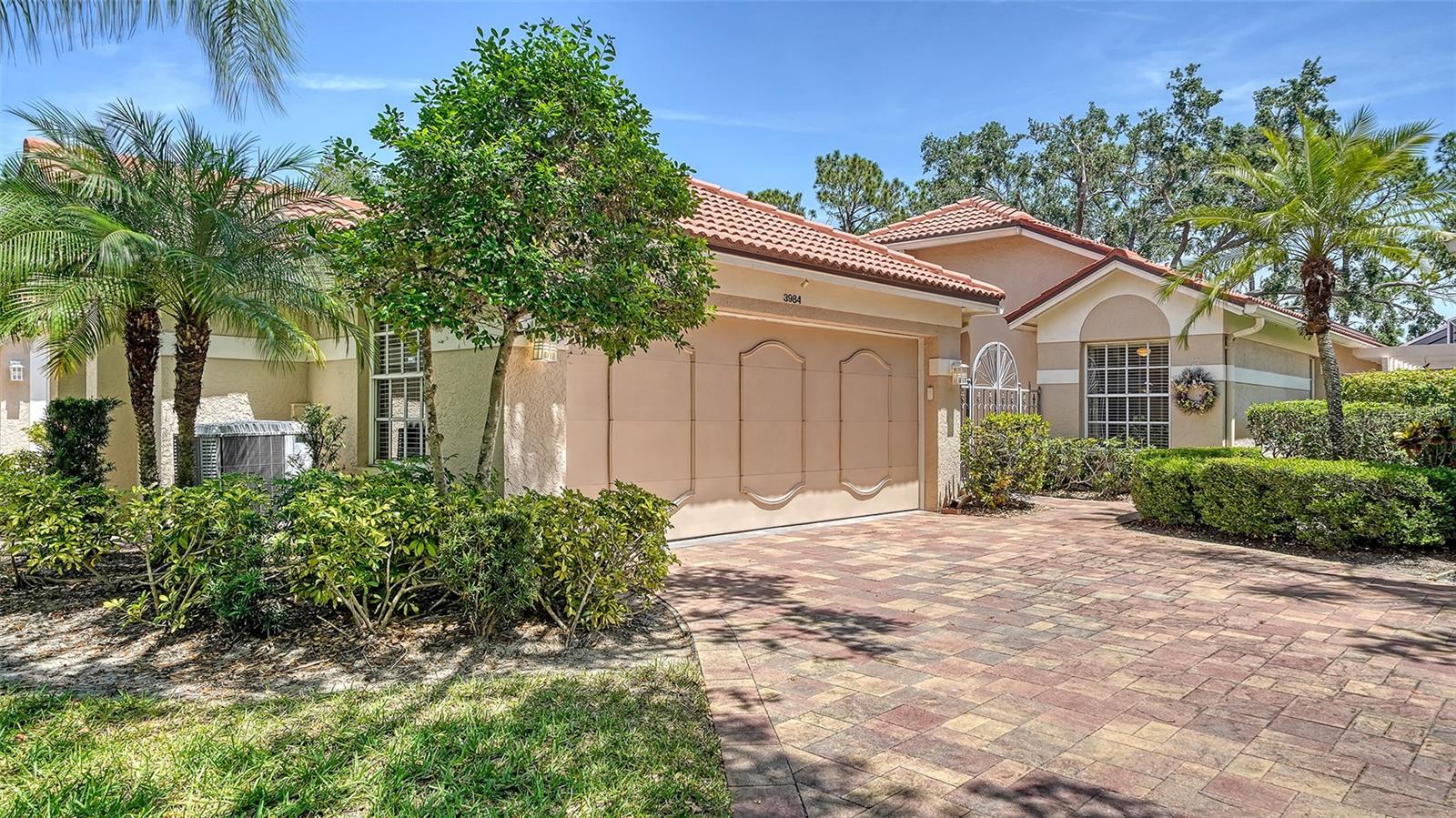 3984 Lyndhurst Ct, Sarasota, FL 34235