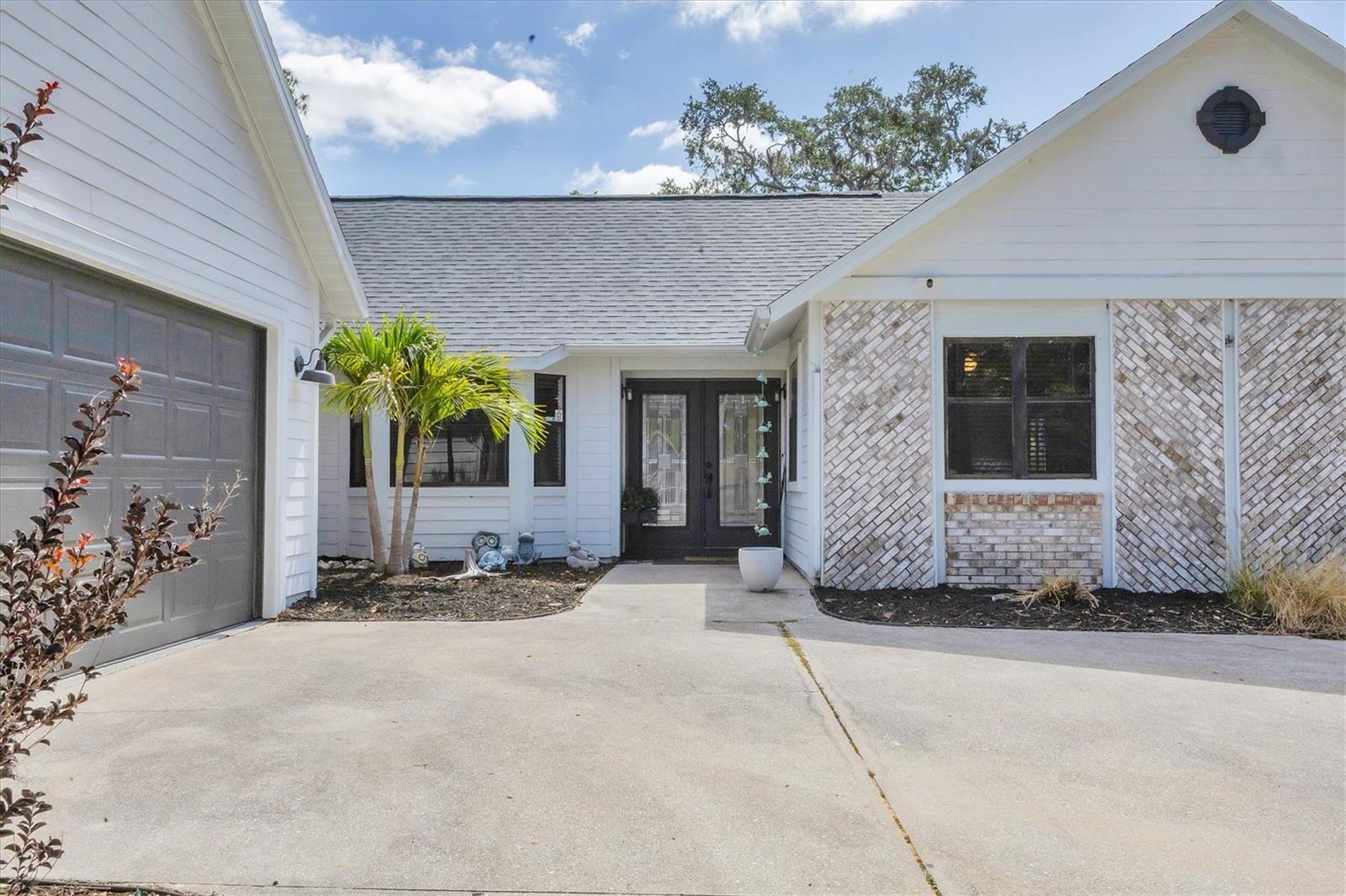 2049 E Leewynn Dr, Sarasota, FL 34240