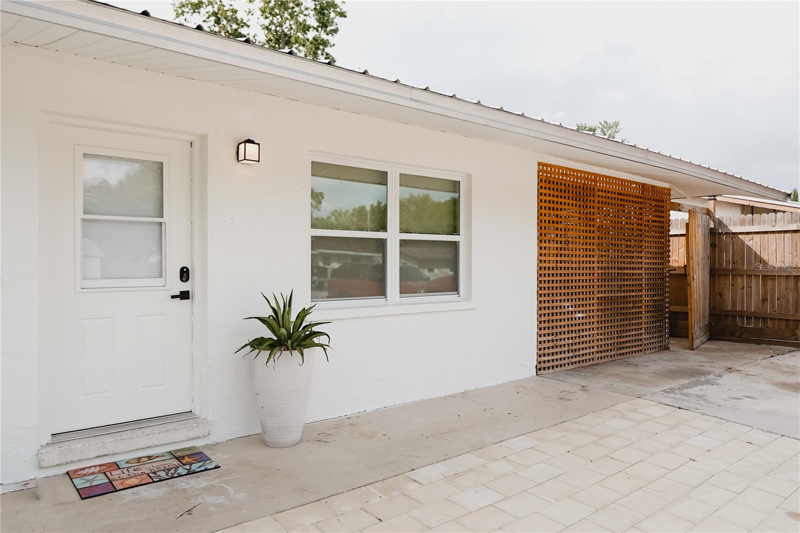 2300 Stratford Dr, Sarasota, FL 34232