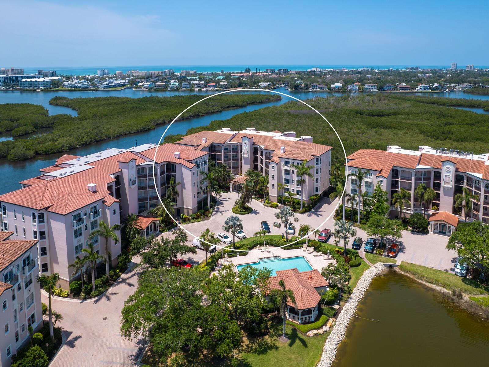 5430 Eagles Point Cir #101, Sarasota, FL 34231
