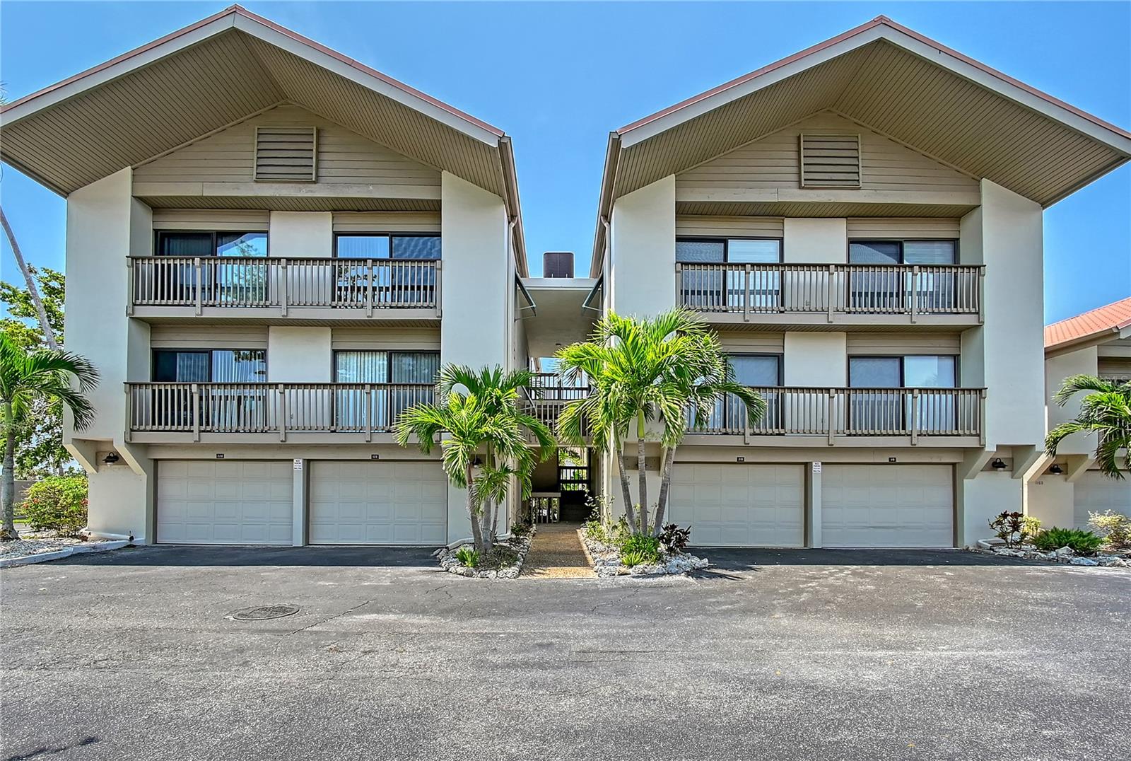 1159 Lake House Cir #C120, Sarasota, FL 34242