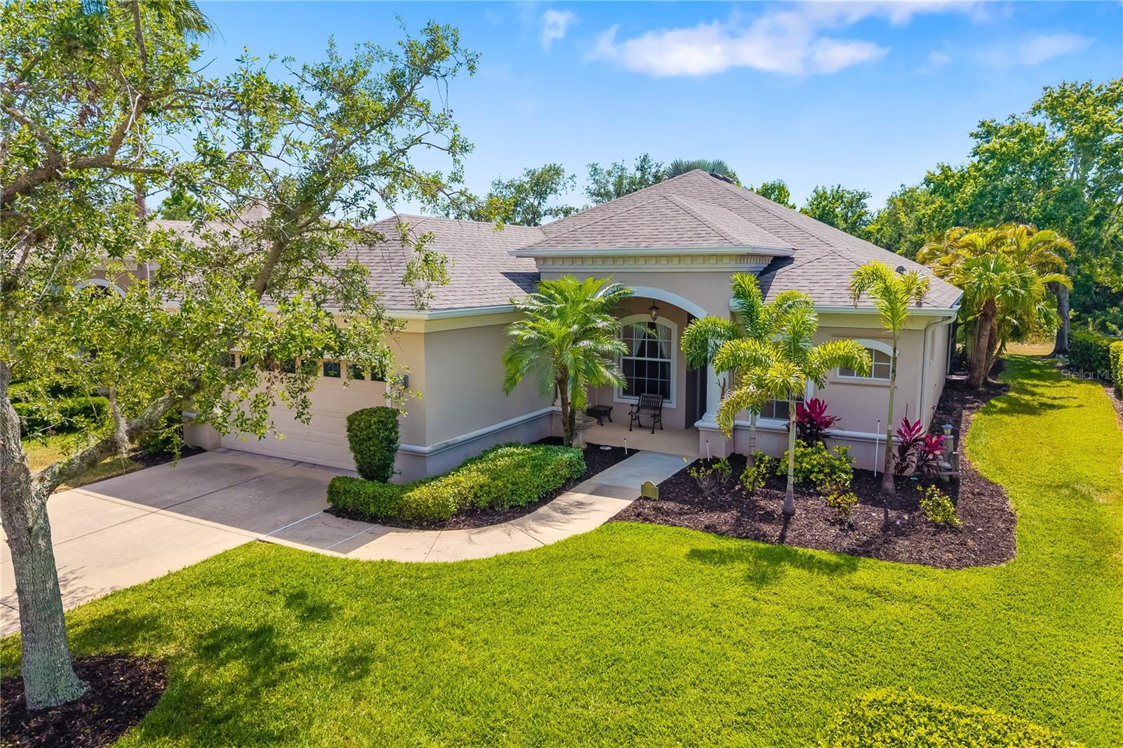 224 Dahlia Ct, Bradenton, FL 34212