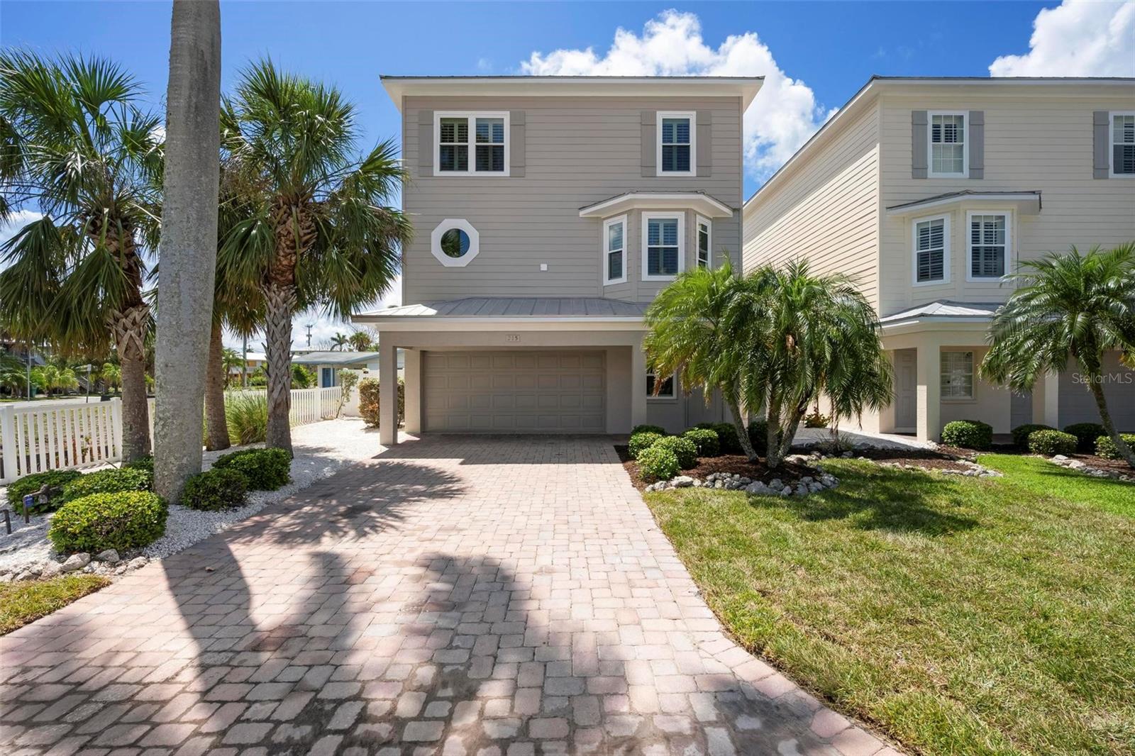 215 65th St, Holmes Beach, FL 34217