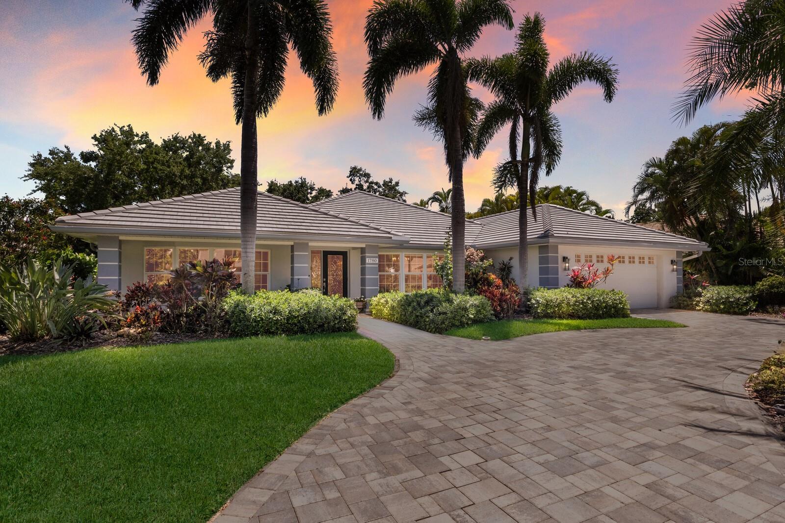 1780 Pine Harrier Cir, Sarasota, FL 34231