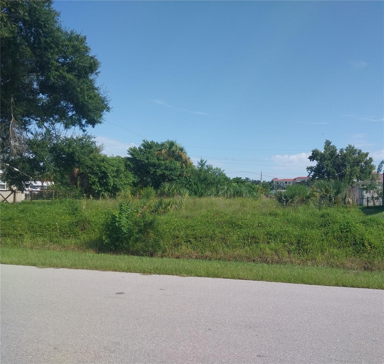 612 Dolphin Pkwy, Punta Gorda, FL 33950