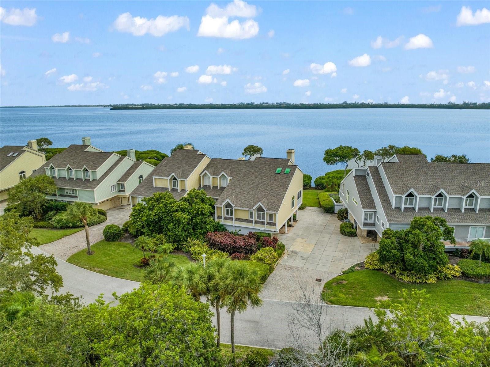 76 Tidy Island Blvd, Bradenton, FL 34210