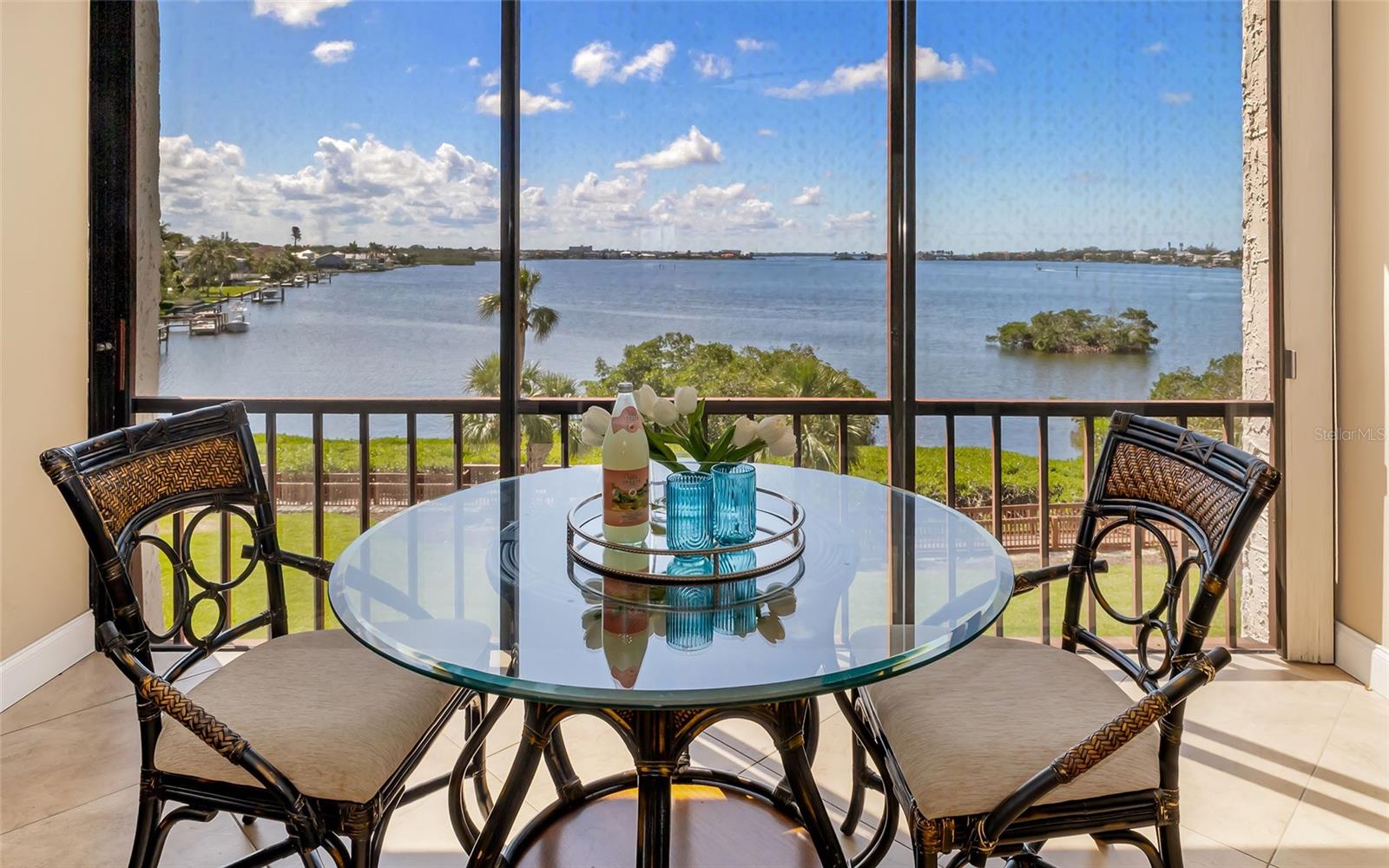 1608 Stickney Point Rd #304, Sarasota, FL 34231