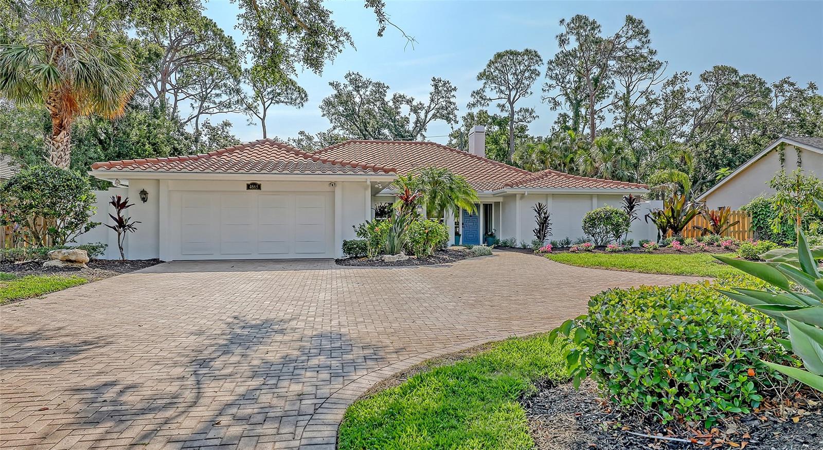 4665 Pine Harrier Dr, Sarasota, FL 34231